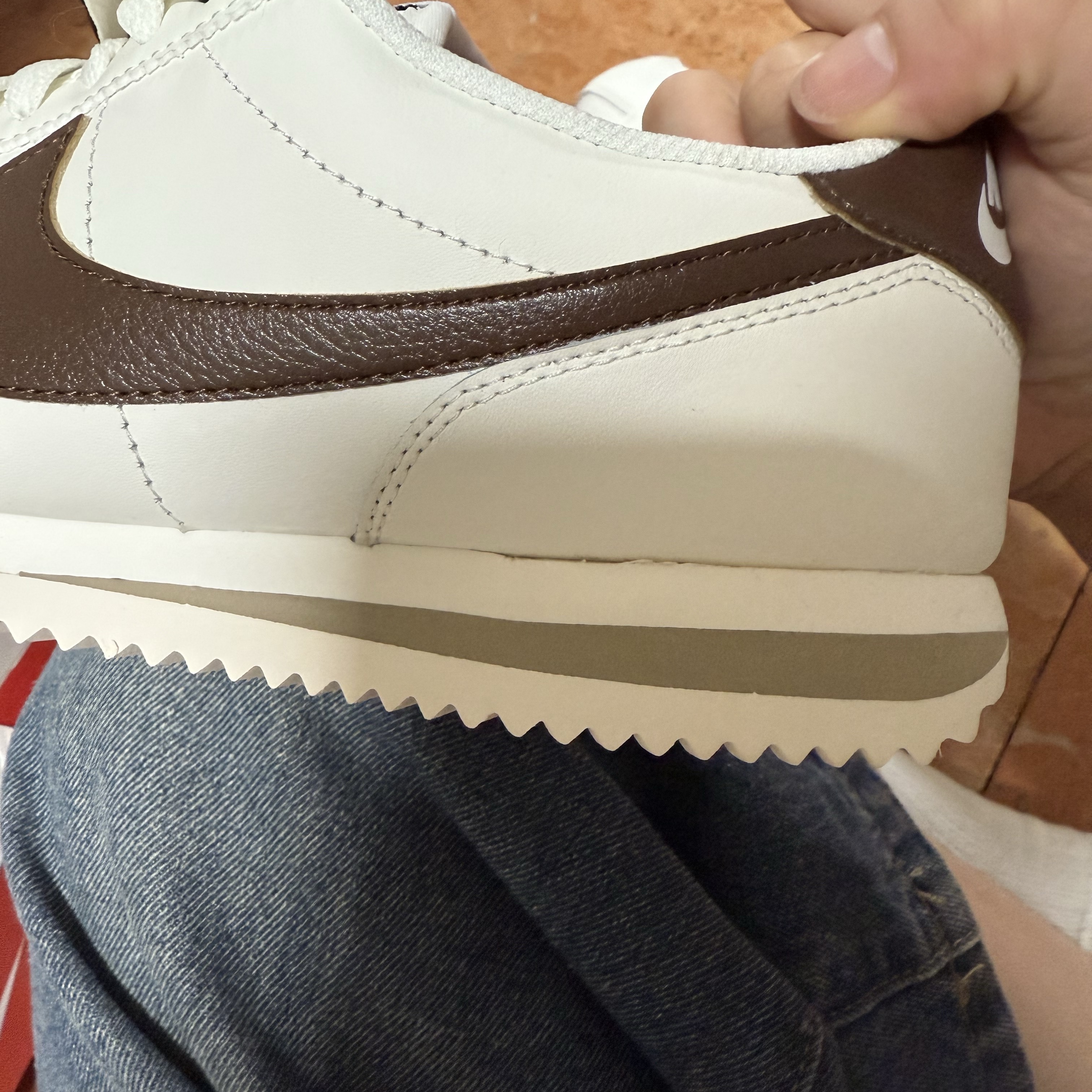 (W) Nike Cortez Sail Cacao Wow 착용 스타일 - 3