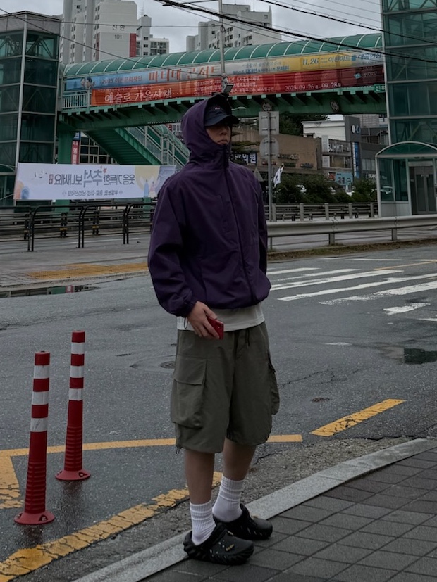 Crocs Echo Clog Black, Nanga × 47 Aurora Tex Cap Navy - 25SS 착용 스타일 - 1