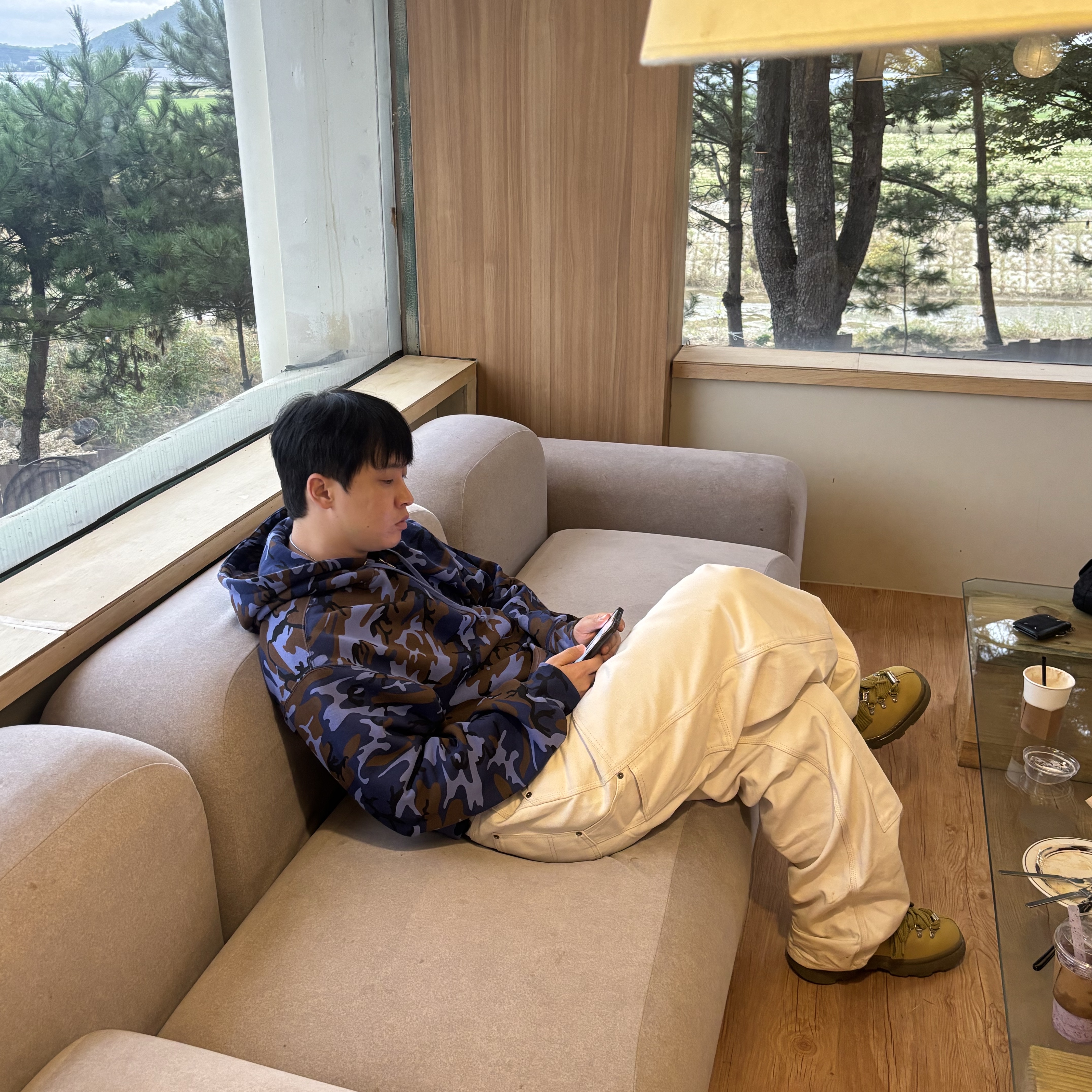 Supreme Small Box Zip Up Hooded Sweatshirt Blue Camo - 25SS, Burberry Trek Boots Manilla 착용 스타일 - 4