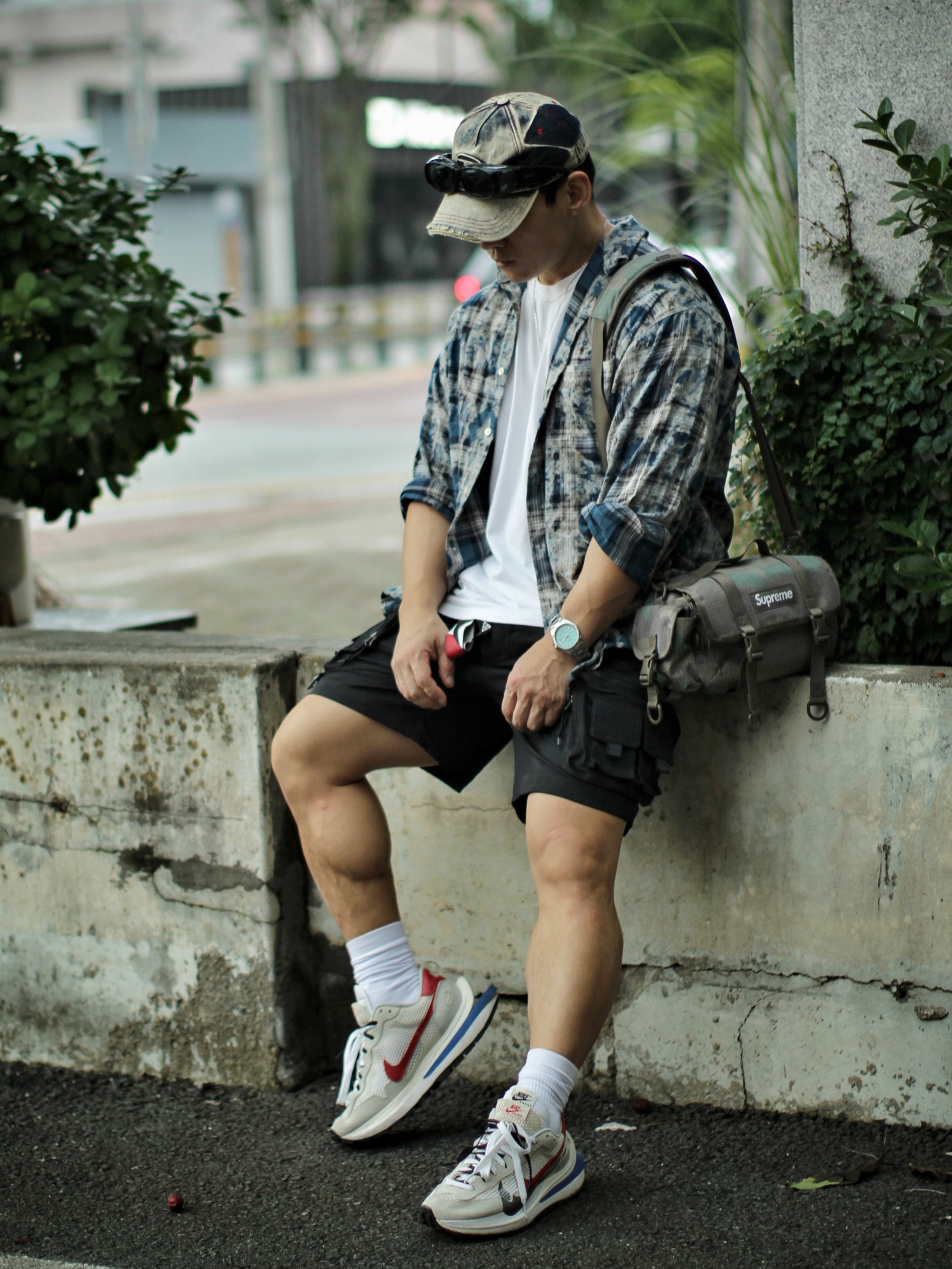Diesel C-Seymon Treated Denim Baseball Cap Blue White, Supreme Mini Duffle Bag Woodland Camo - 24SS 착용 스타일