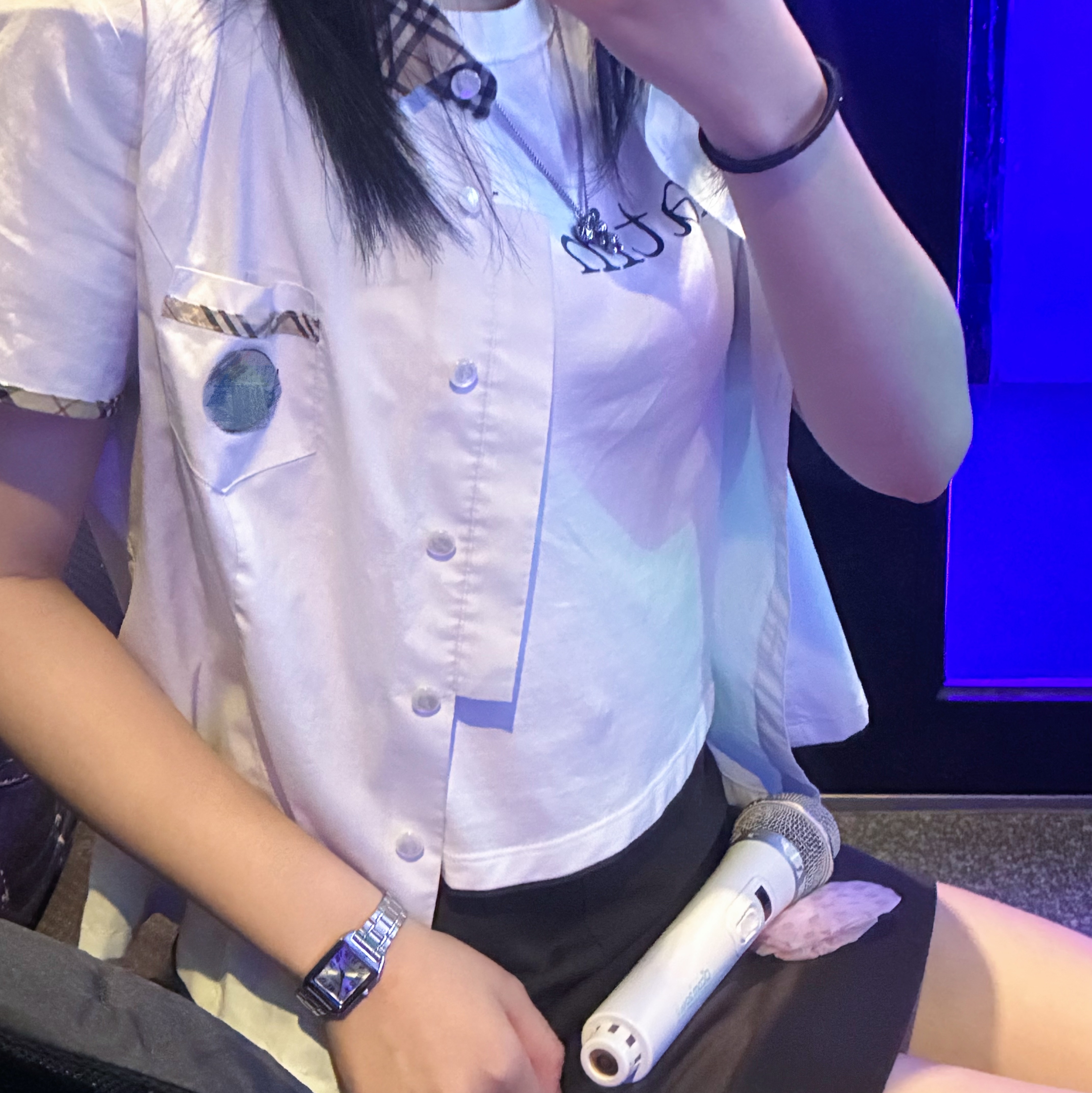 (W) Matin Kim Logo Crop Top White 착용 스타일