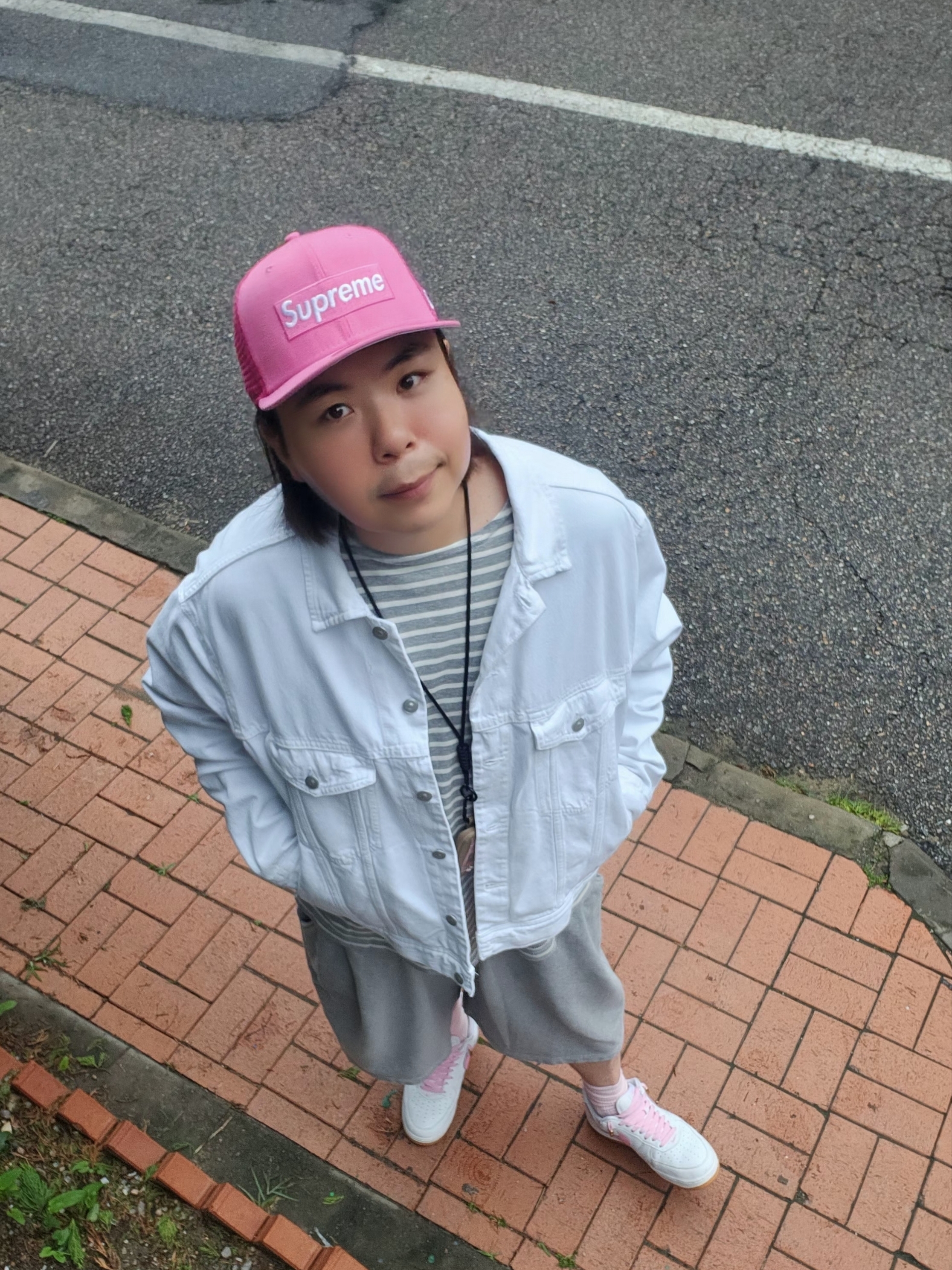 Human Made Military Card Case Beige, Supreme Box Logo Mesh Back New Era Pink - 22SS 착용 스타일 - 2