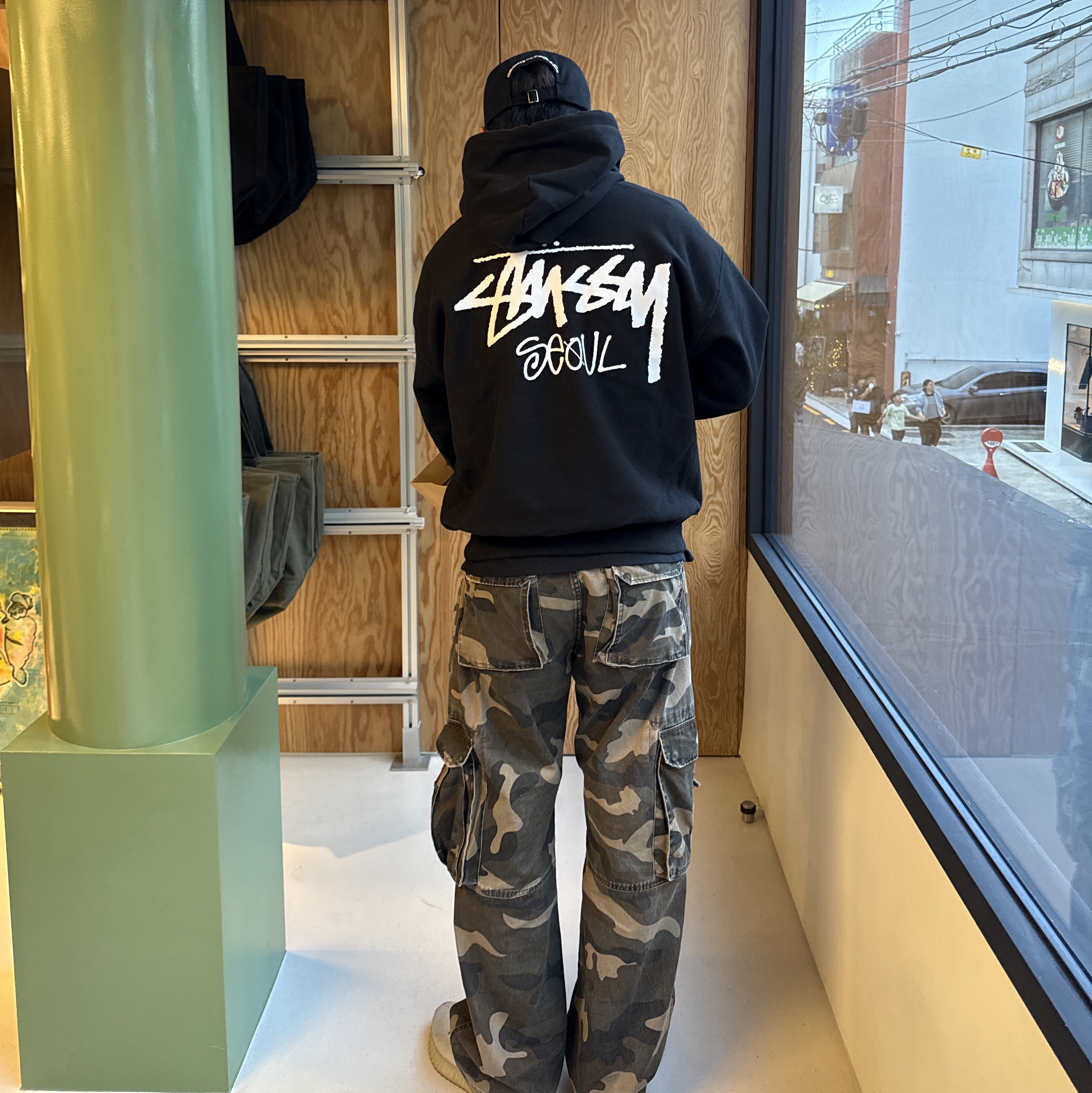 Stussy Stock Seoul Hood Black 착용 스타일