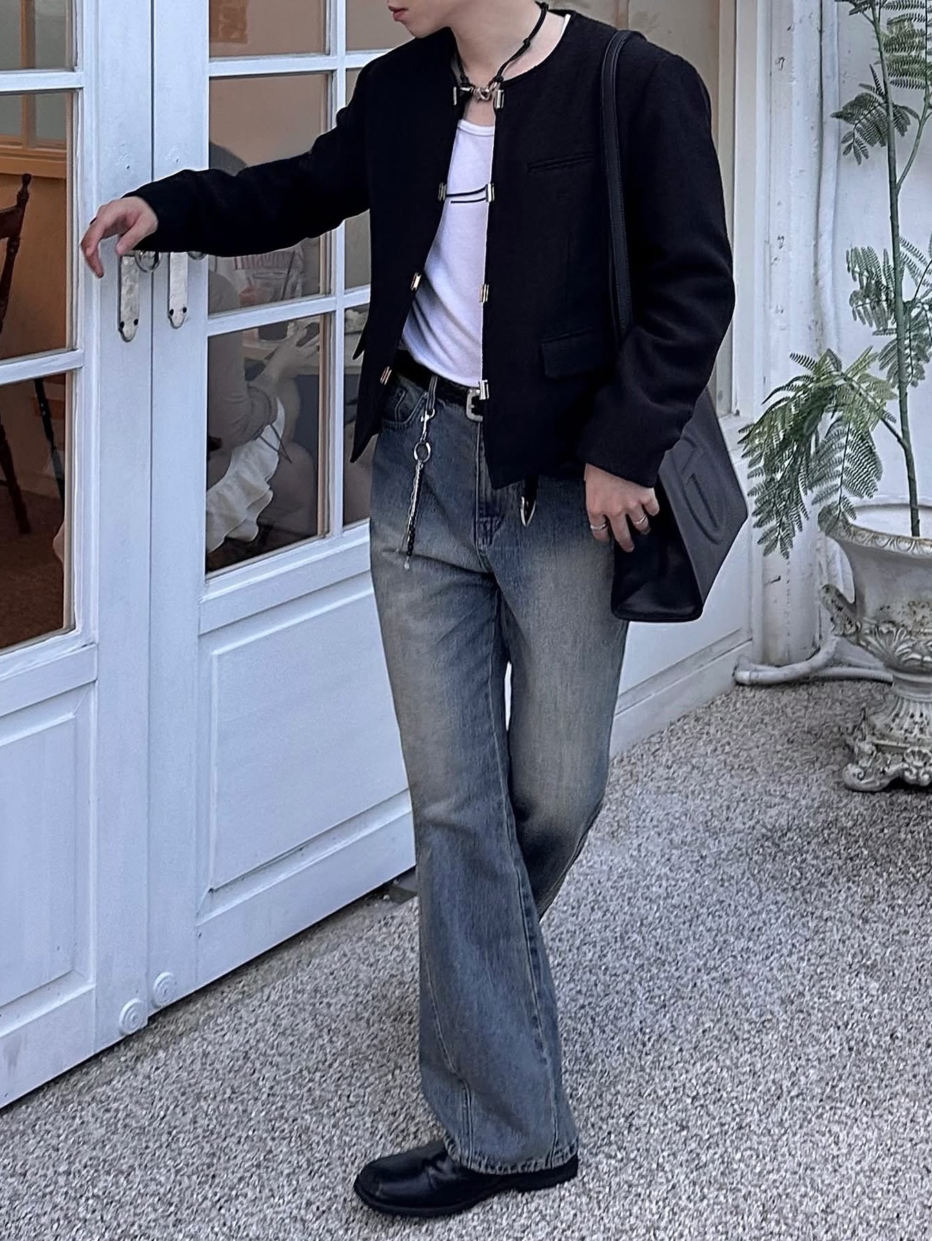 Our Legacy Ladon Leather Keychain Black, Telfar Medium Shopping Bag Black 착용 스타일 - 8