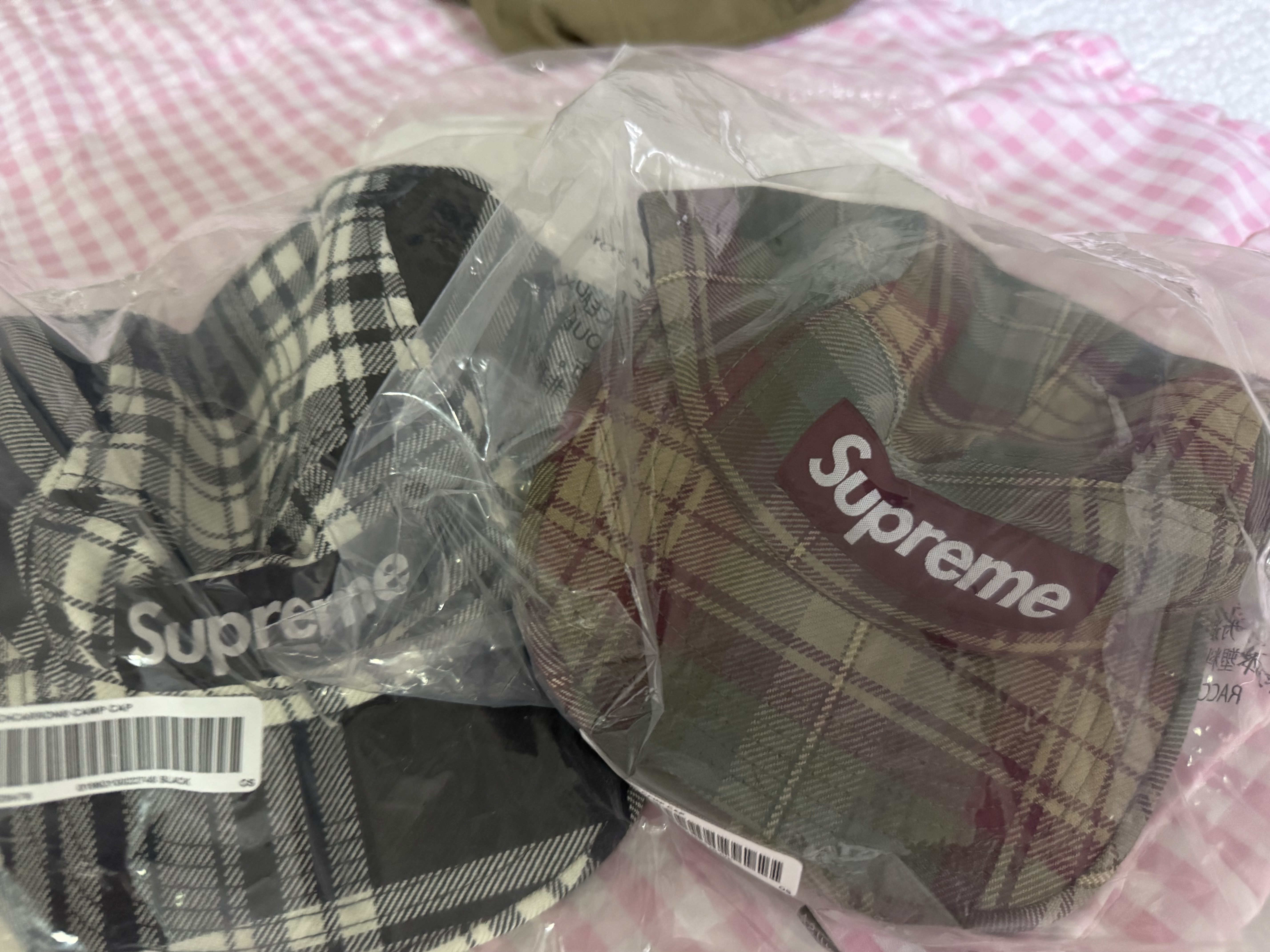 Supreme Lochcarron Camp Cap Olive - 25FW, Supreme x Y's by Yohji Yamamoto L/S T-Shirt White - 25FW 착용 스타일 - 2