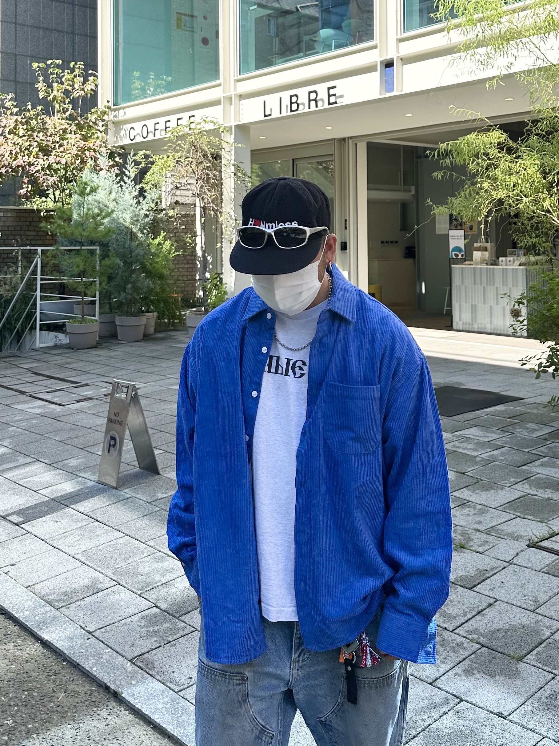Hommless 5 Panel Cap Black, Yeezy x Gosha Rubchinskiy YZY Black Dogs T-Shirt Heather Grey 착용 스타일 - 4
