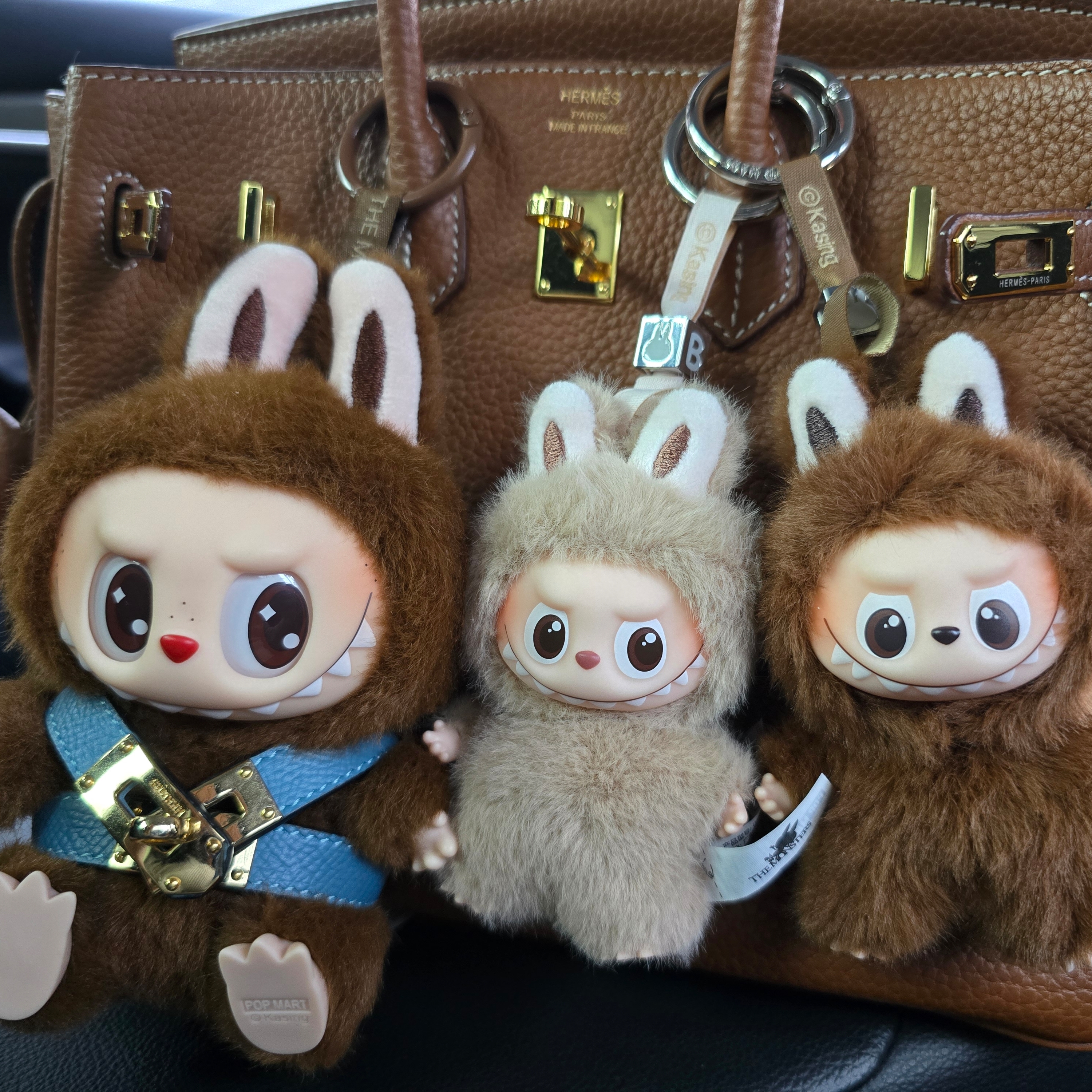 Pop Mart Labubu The Monsters Pin For Love Series Vinyl Plush Pendant (A-M) B (Opened Case), Pop Mart Labubu The Monsters Pin For Love Series Vinyl Plush Pendant (A-M) L (Opened Case) 착용 스타일