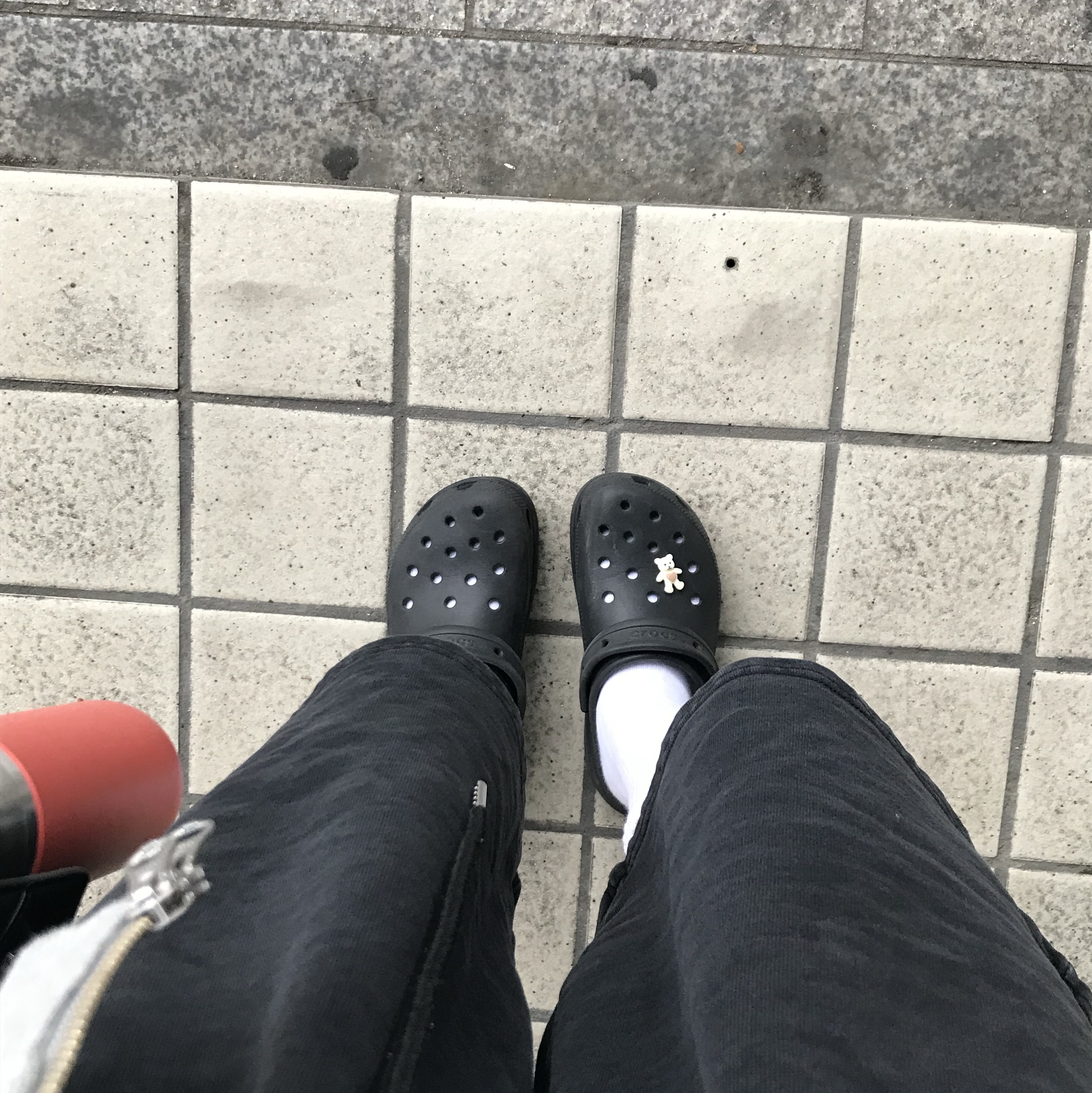 (W) Crocs Classic Platform Clog Black 착용 스타일