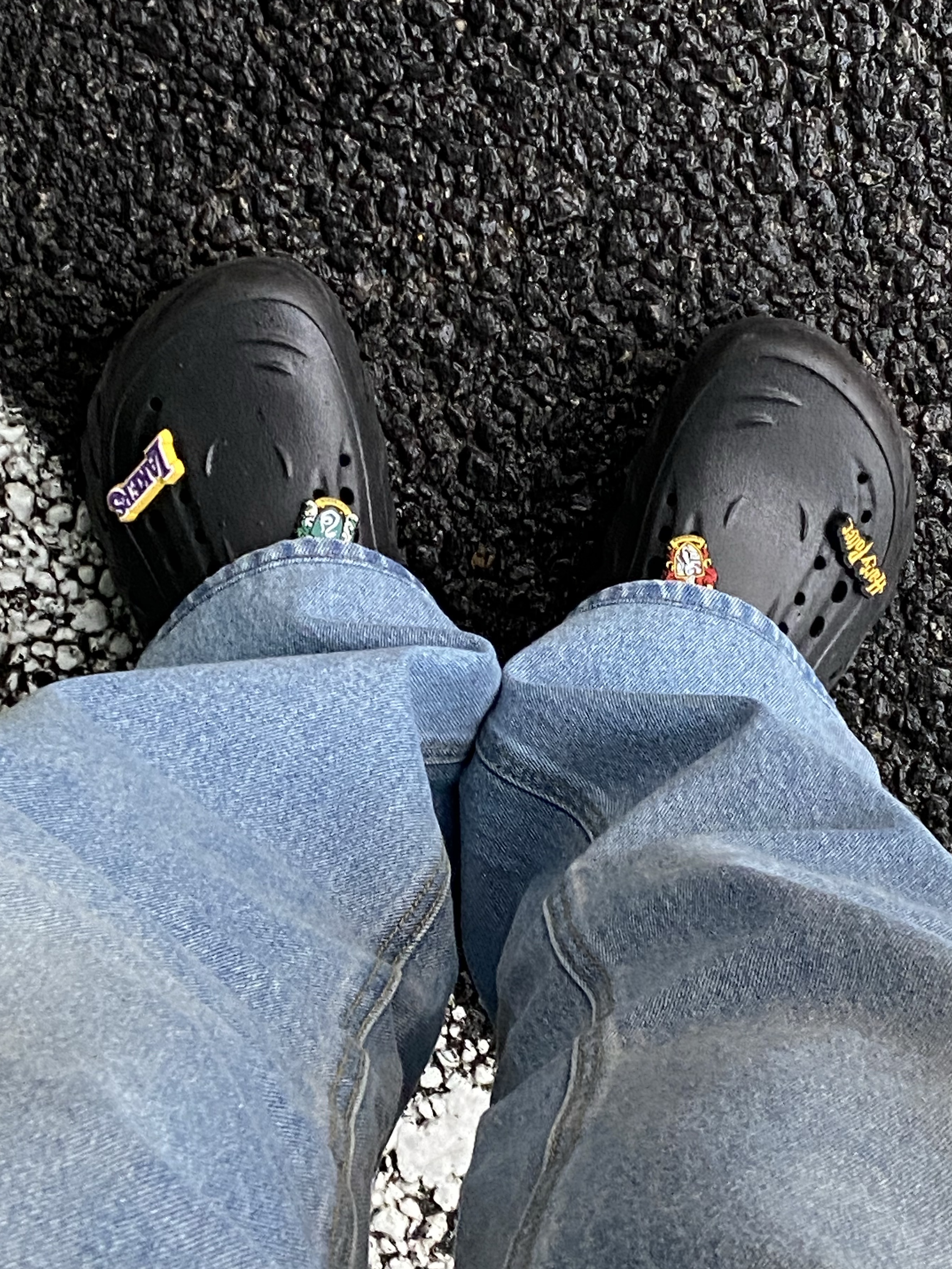 Crocs Echo Clog Black 착용 스타일 - 5