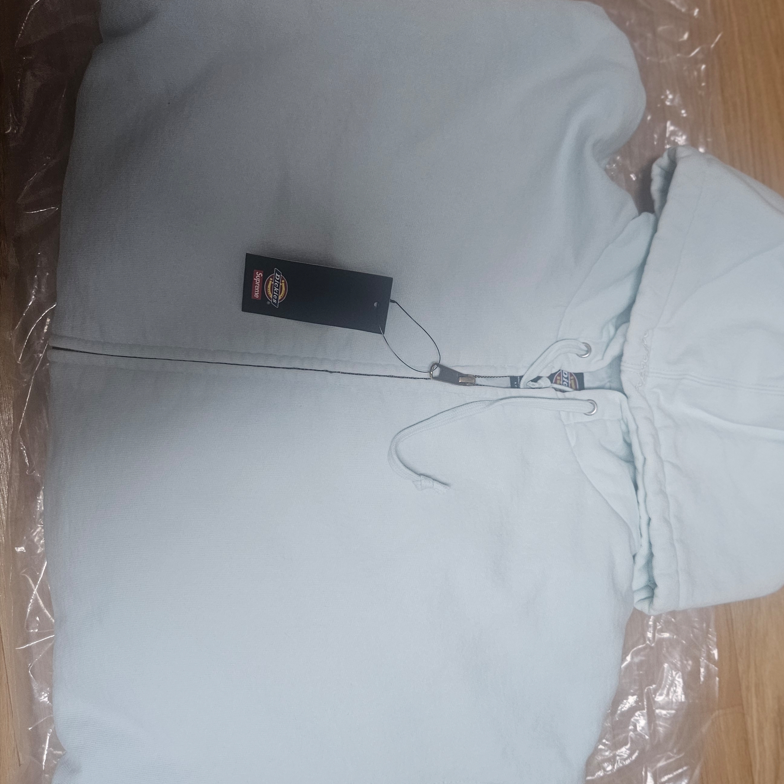 Supreme x Dickies Quilted Lined Zip Up Hooded Sweatshirt Pale Blue - 25FW 착용 스타일