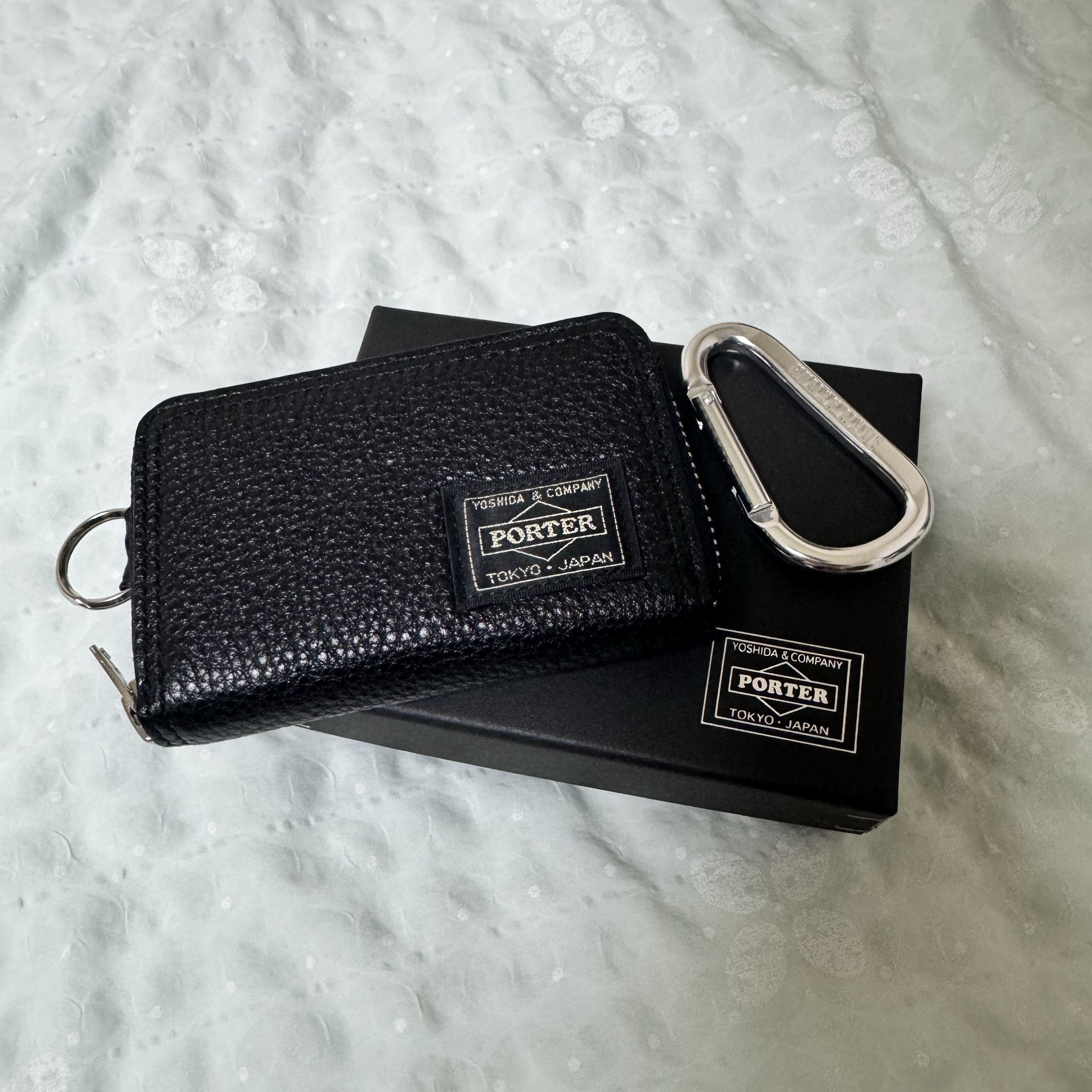 Porter Calm Coin Case Black, Human Made Carabiner 70mm Silver 착용 스타일