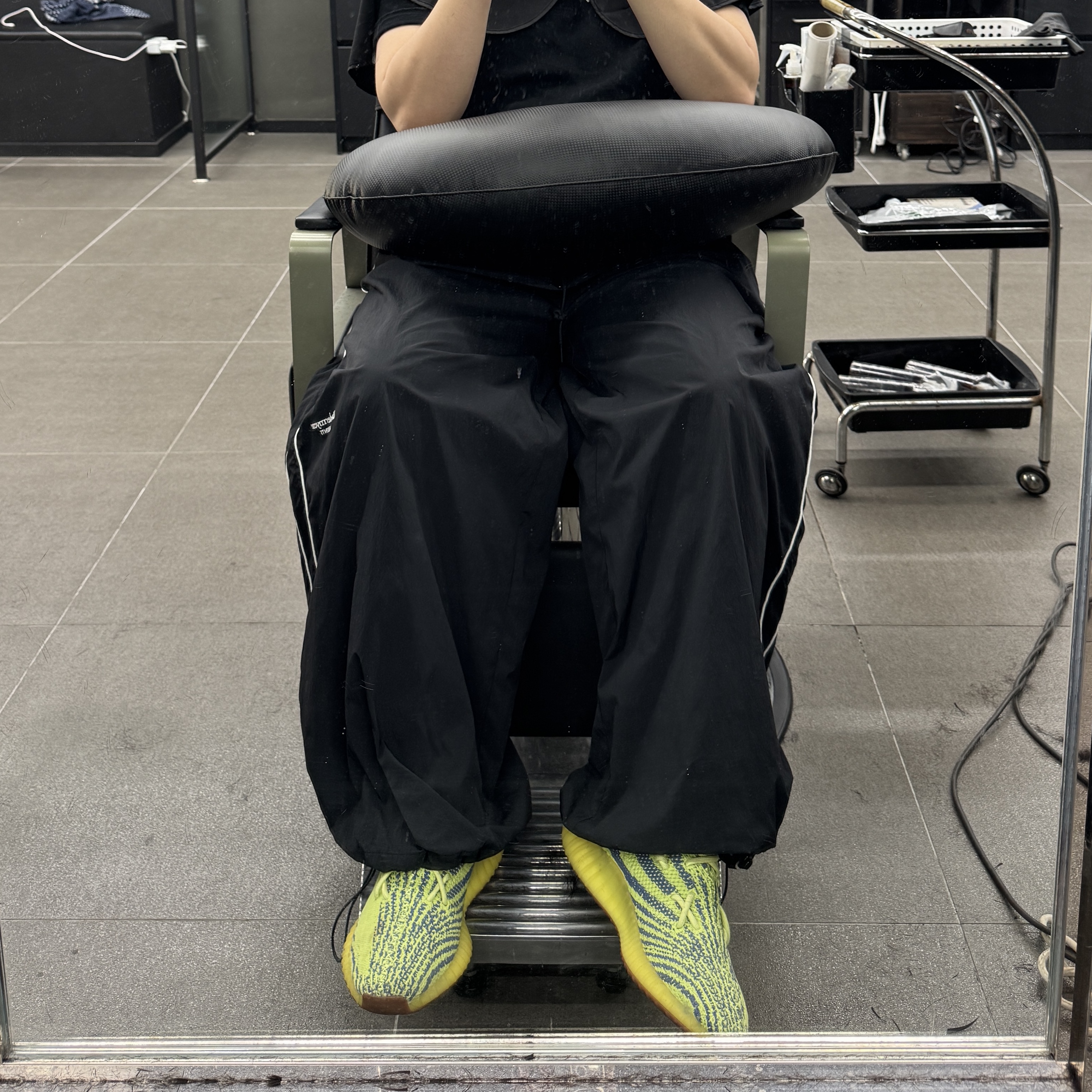 Undermycar Mu.126 Original Logo Piping Line Nylon Pants Black, Adidas Yeezy Boost 350 V2 Semi Frozen Yellow 착용 스타일