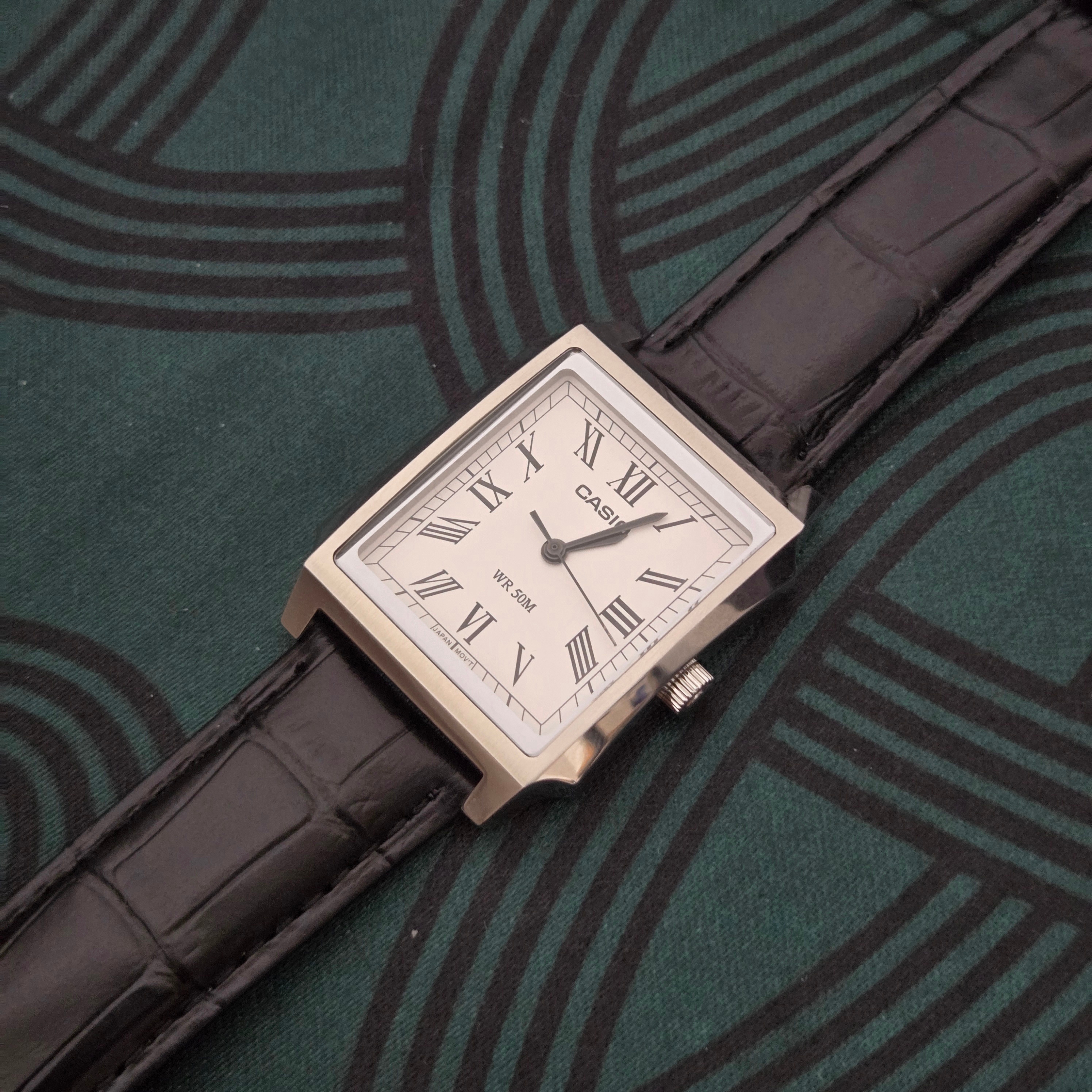 Casio MTP-B190D-7BV 착용 스타일
