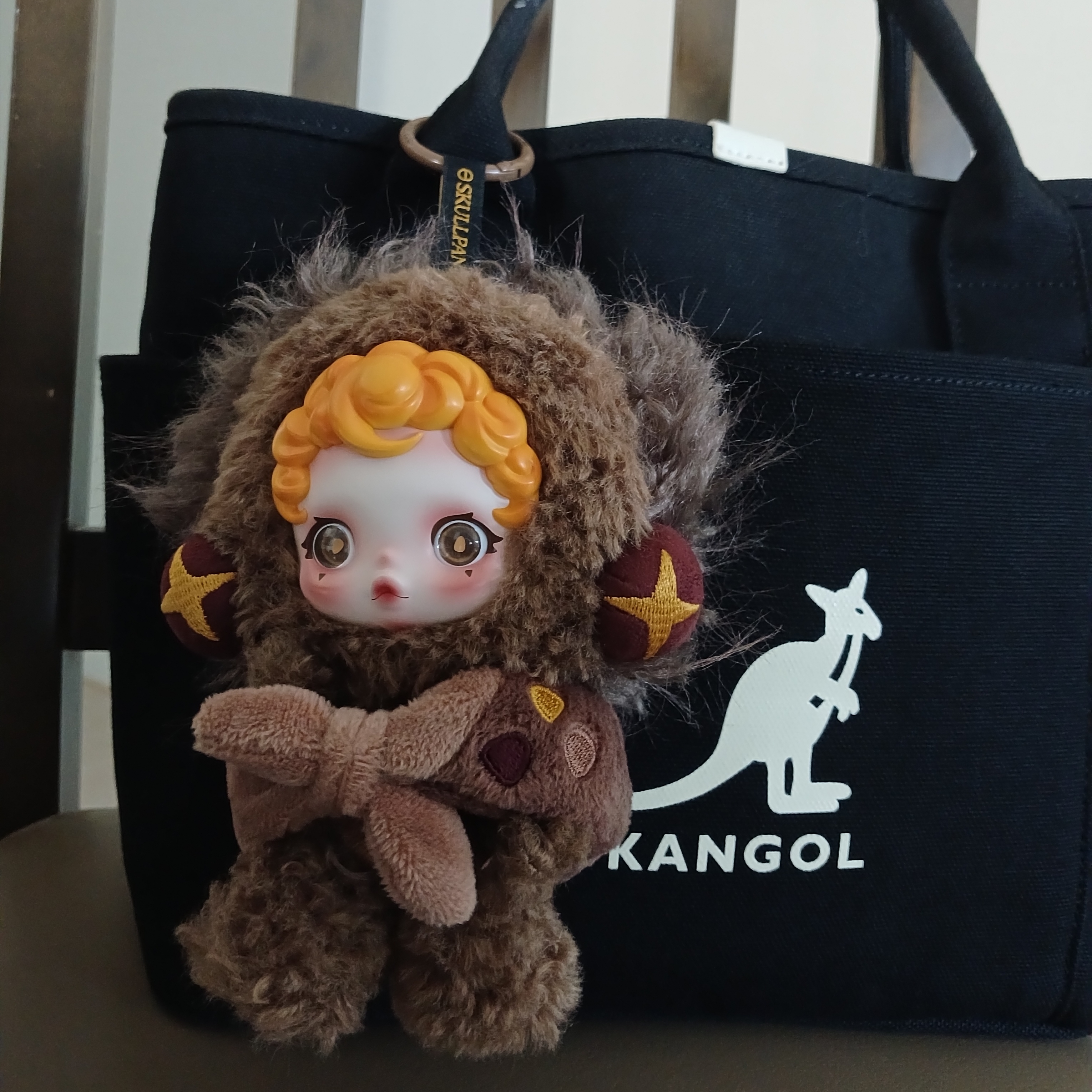 Pop Mart Skullpanda You Found Me ! Series Plush Doll Pendant Sneaky Chestnut (Opened Case) 착용 스타일 - 1