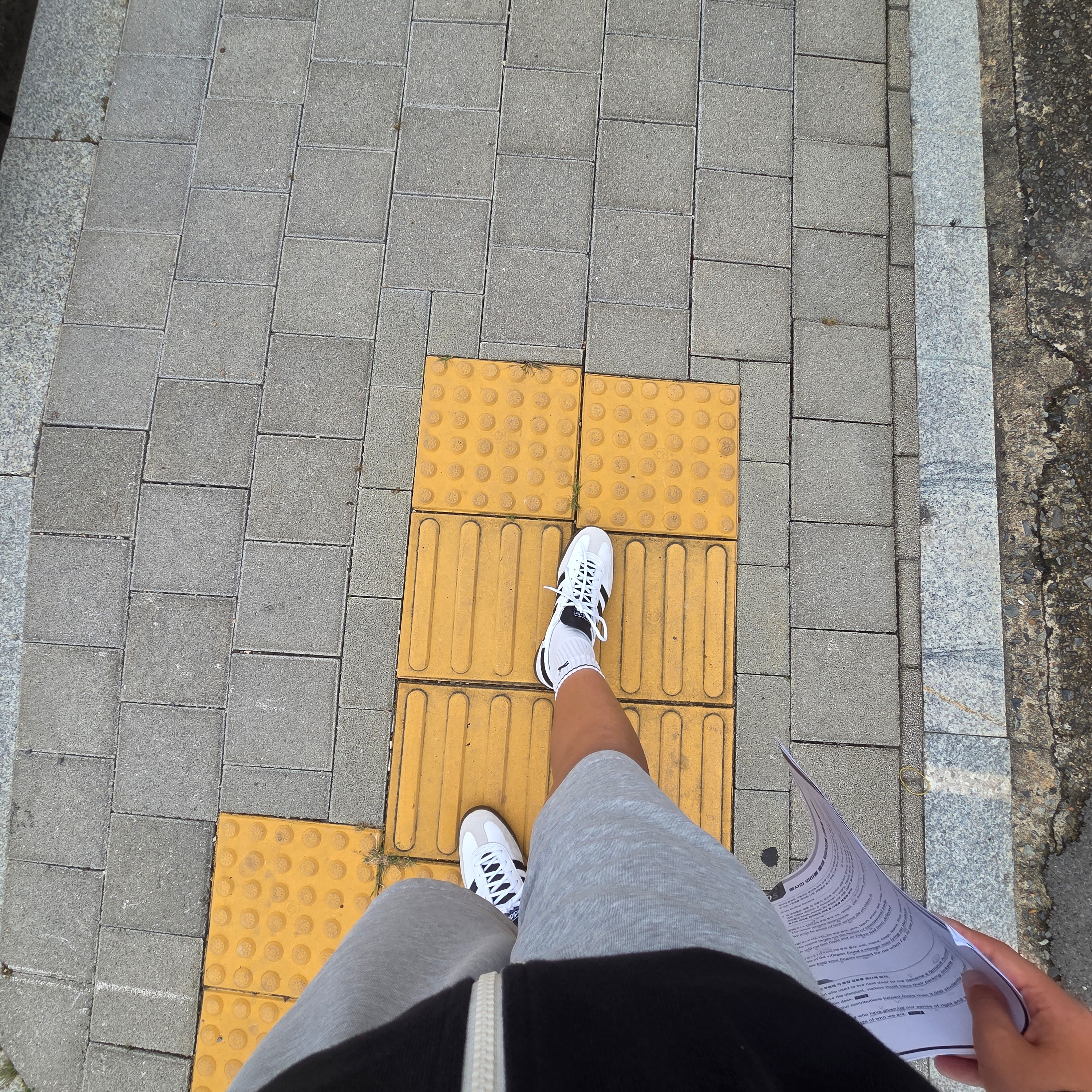 Adidas Spezial Handball White Core Black, SATUR Lawton Collar Track Zip-up Jacket Caviar Black 착용 스타일