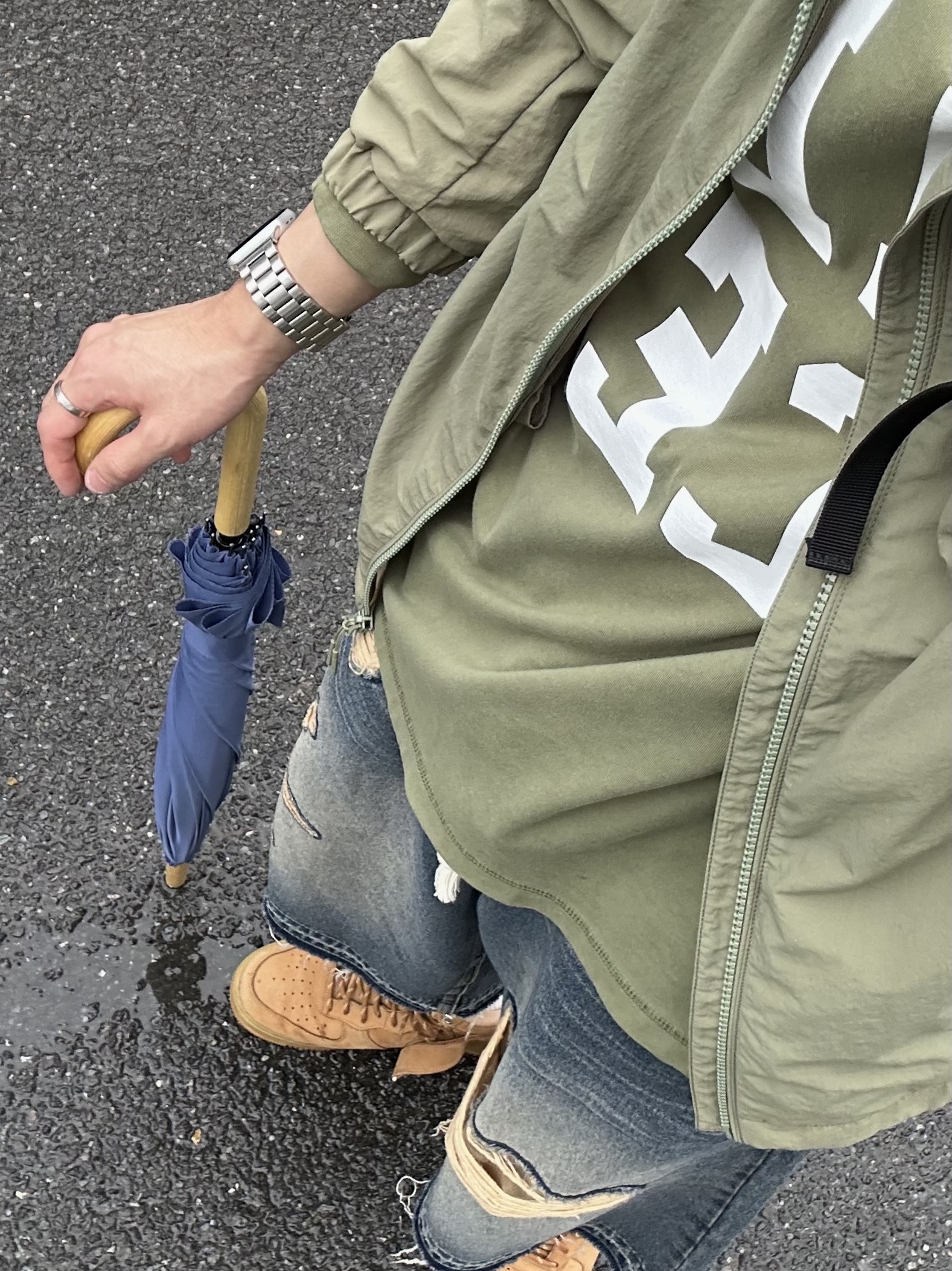 Snow Peak Root Utility Windbreaker Khaki Gray, Nike Air Force 1 Mid Flax and Outdoor Green 착용 스타일