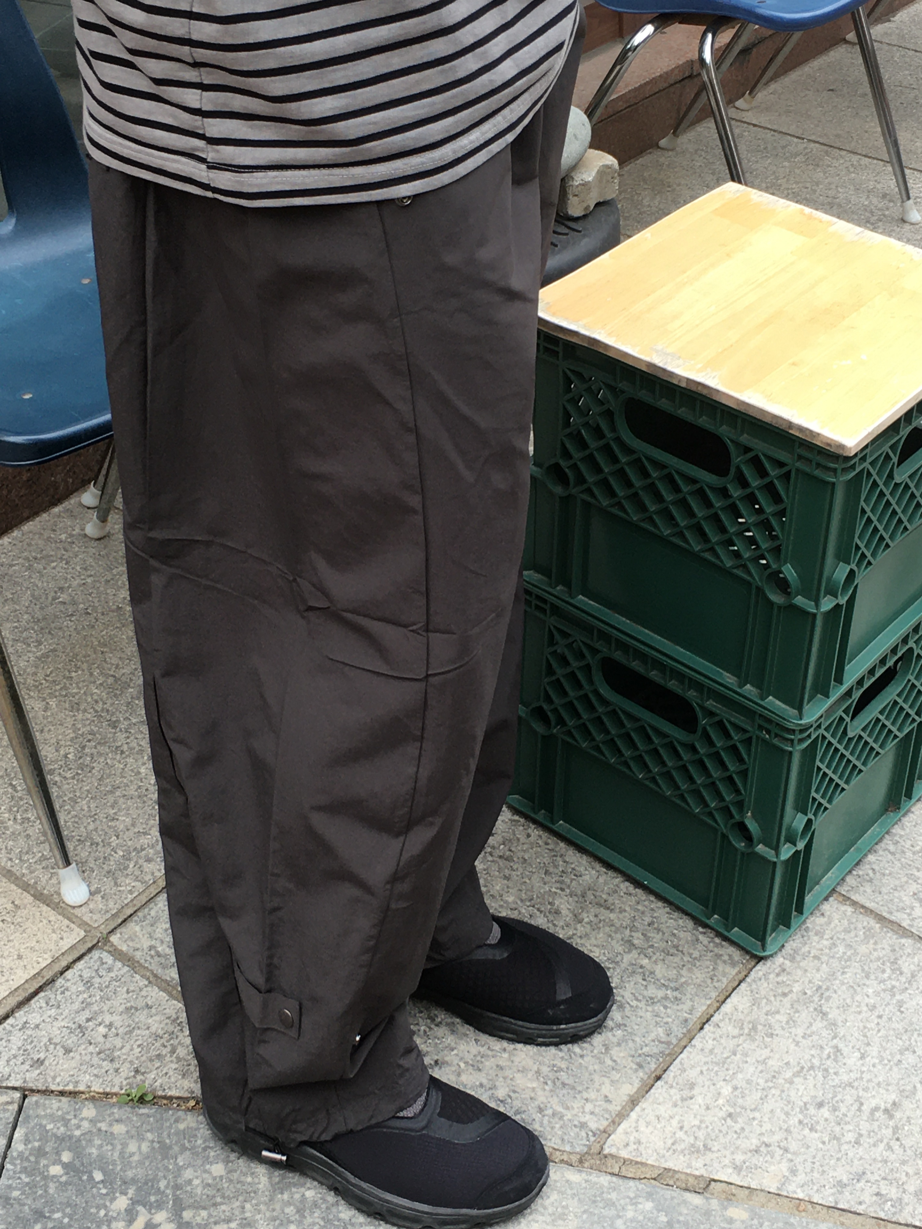 Salomon RX Snug Black Magnet, Stussy Canvas Extra Large Tote Bag Washed Black 착용 스타일 - 2