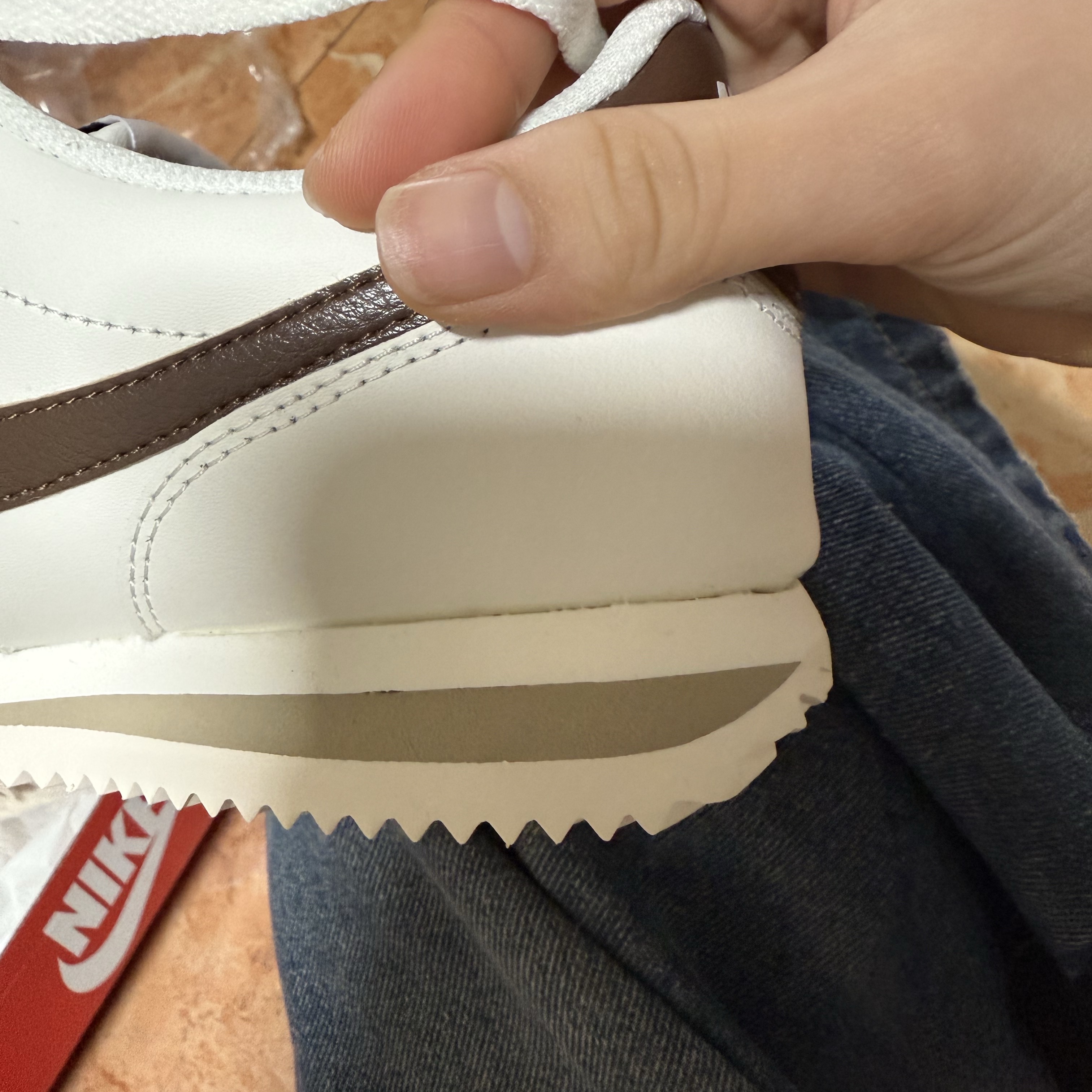 (W) Nike Cortez Sail Cacao Wow 착용 스타일 - 1