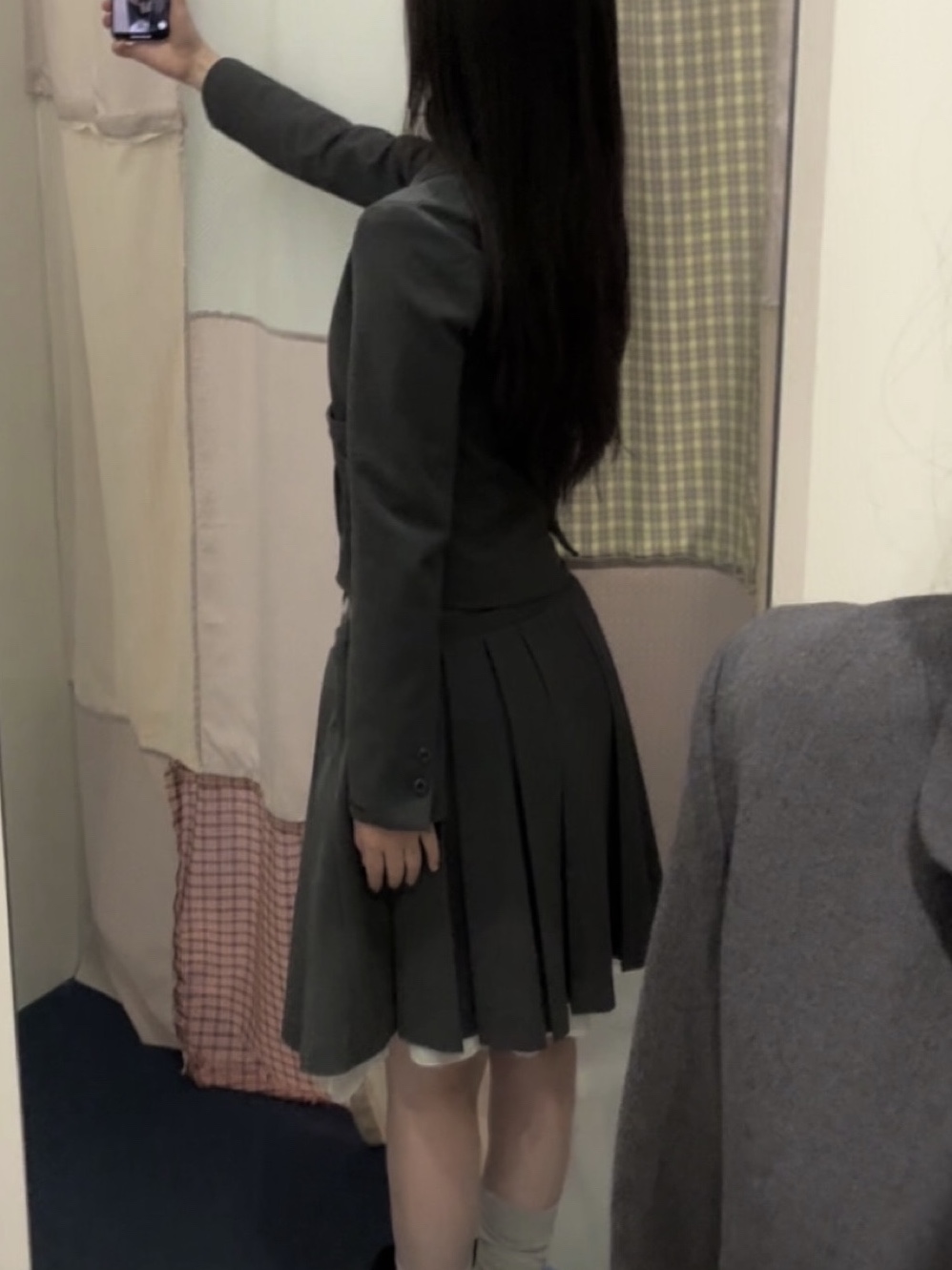 COYSEIO Cozy Sweat Jacket Charcoal, COYSEIO Cozy Sweat Wrap Skirt Charcoal 착용 스타일