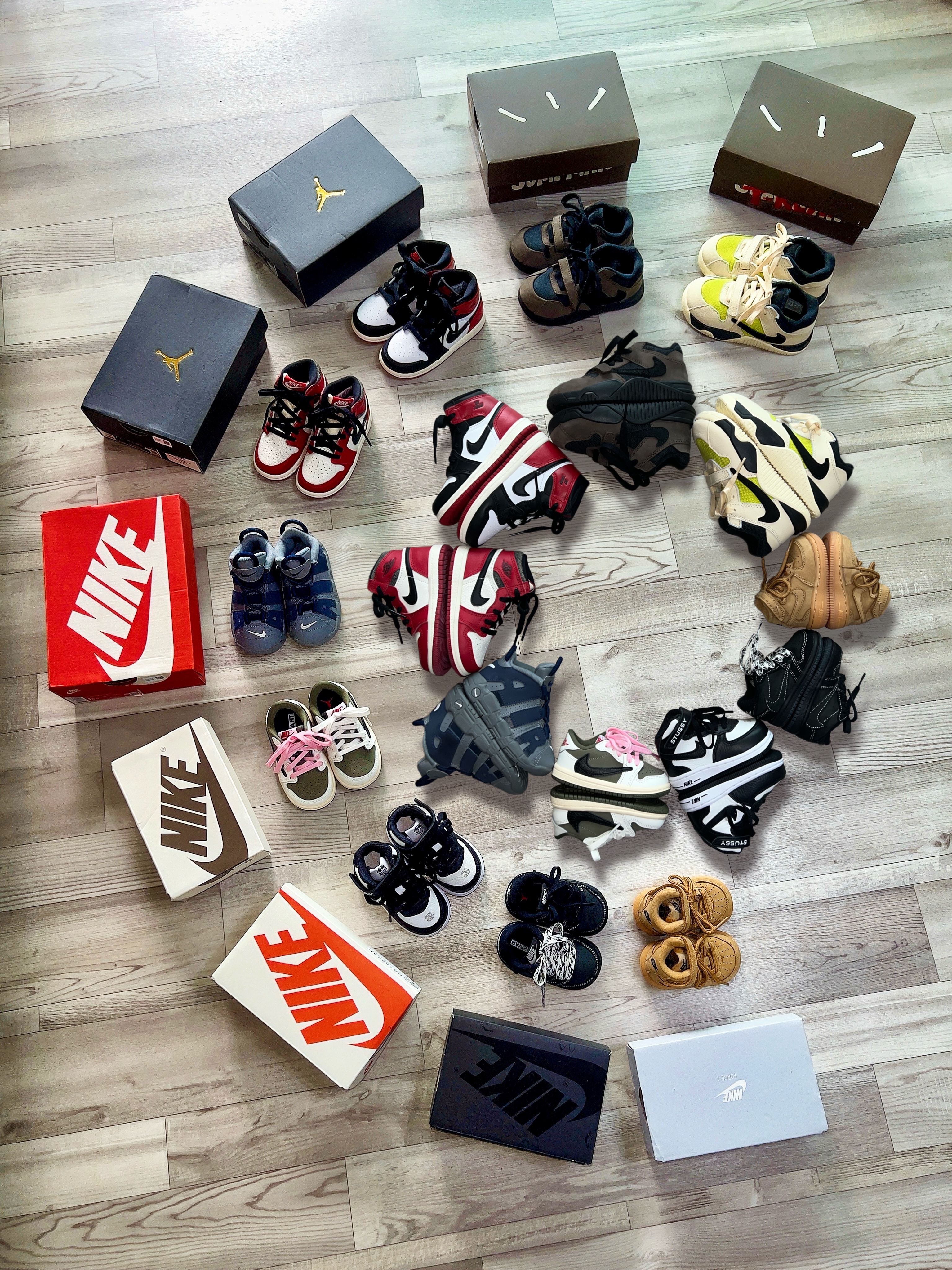(TD) Nike Force 1 Mid LV8 Flax, (TD) Jordan 1 x Travis Scott Retro Low OG SP Black Phantom 착용 스타일