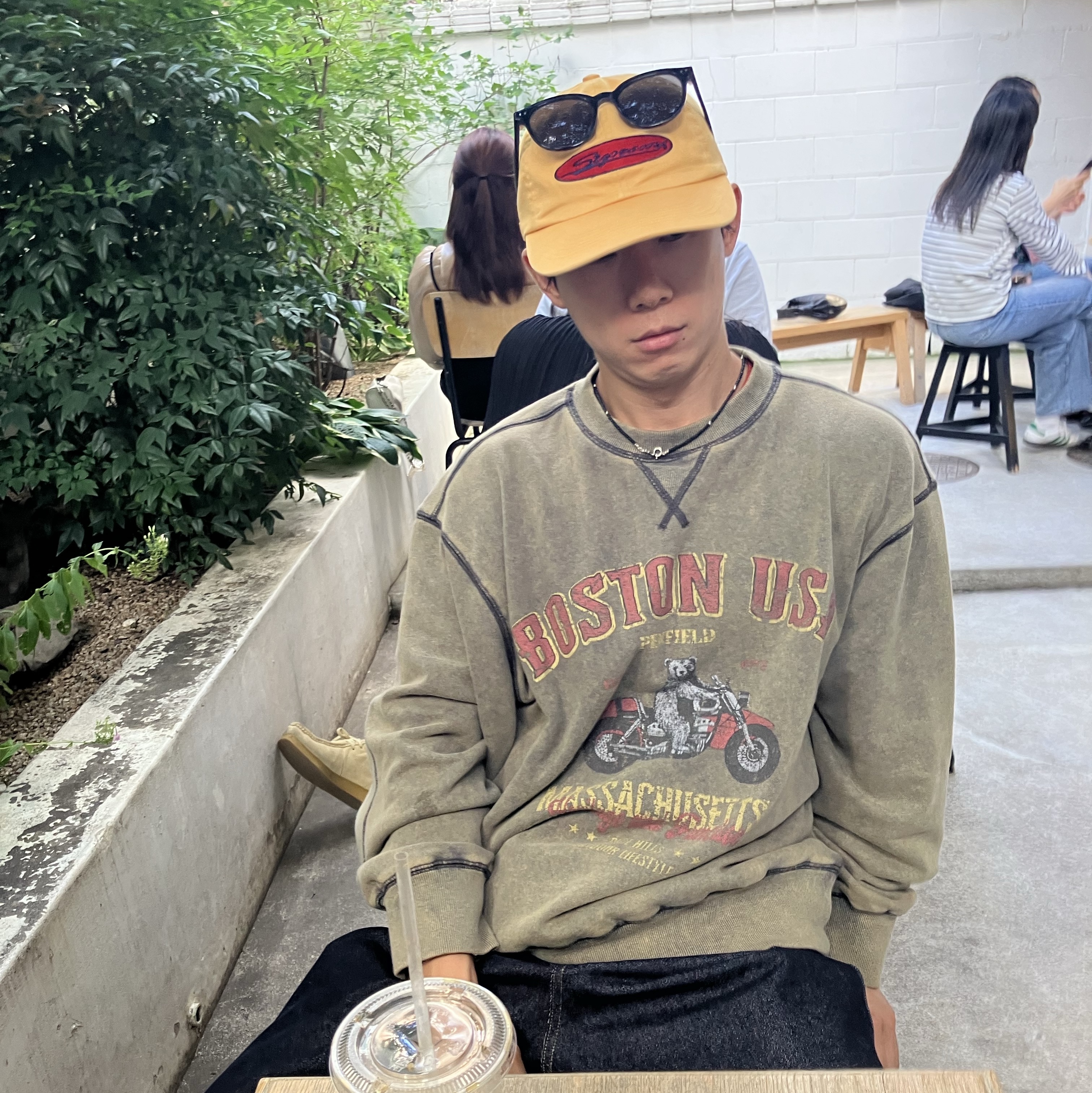 Supreme Oval 6-Panel Pale Orange - 23SS 착용 스타일
