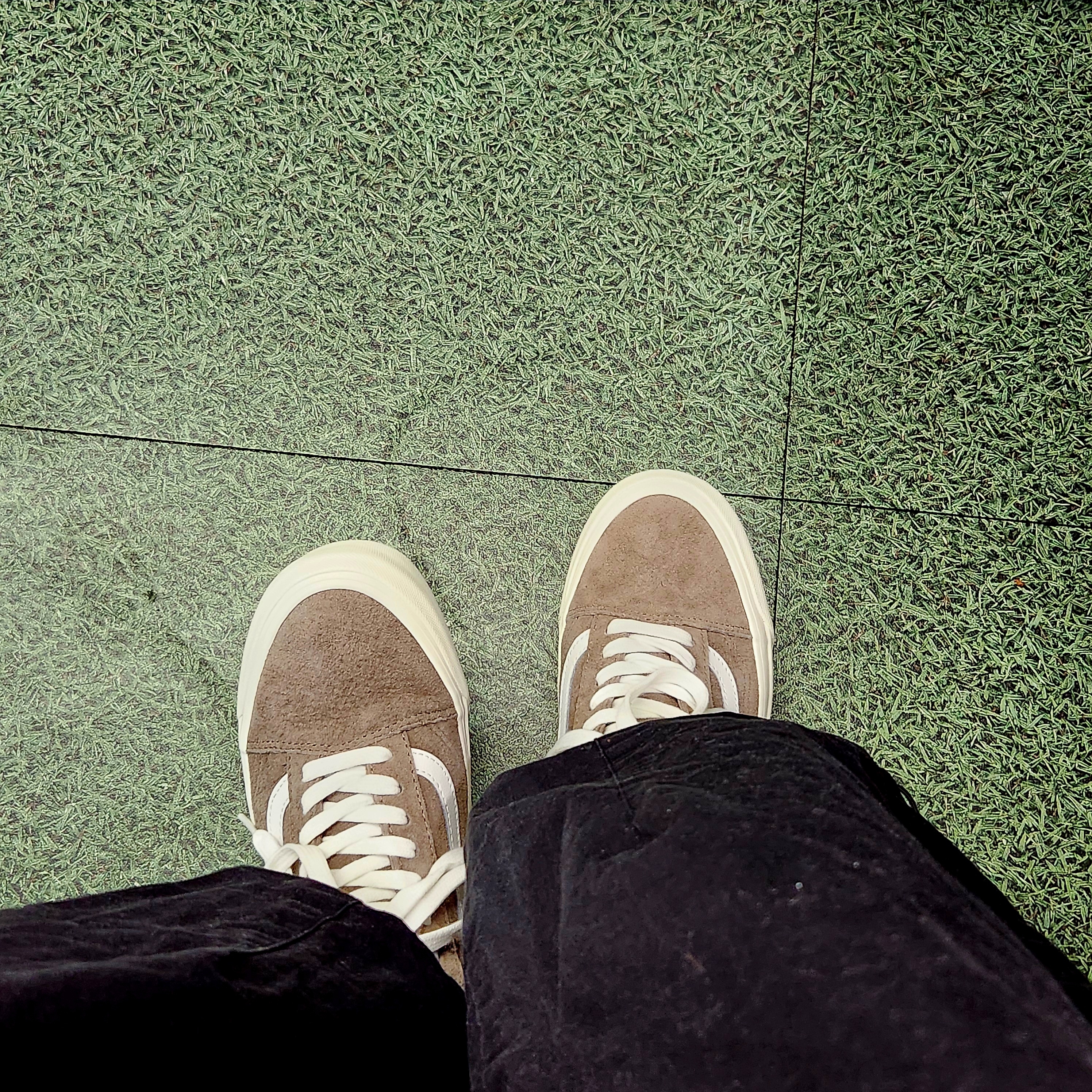 Vans Old Skool 36 DX Anaheim Factory Pig Suede Brown White 착용 스타일