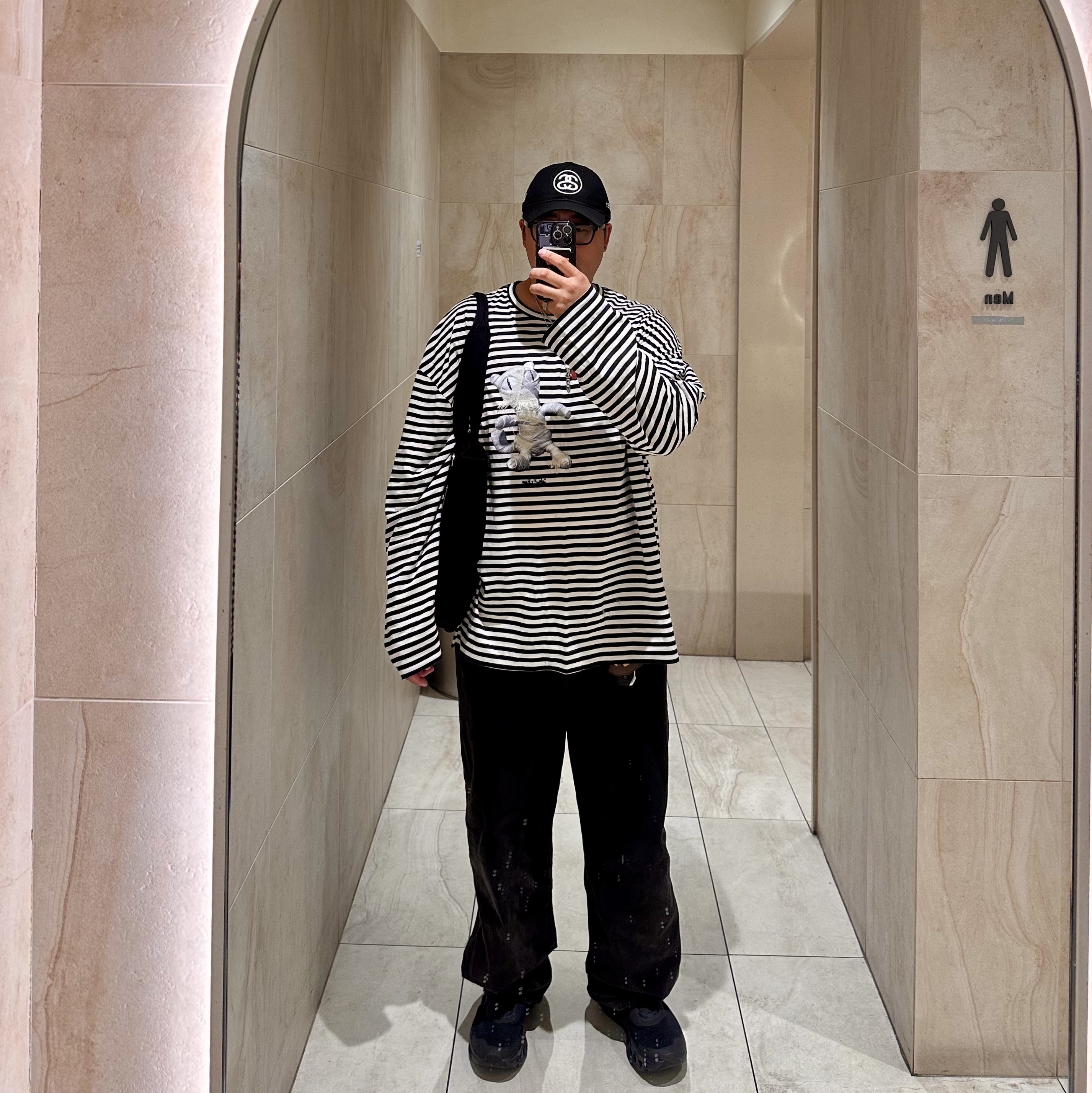 Stussy SS Link 9Twenty Cap Black, Stussy Canvas Market Tote Black 착용 스타일