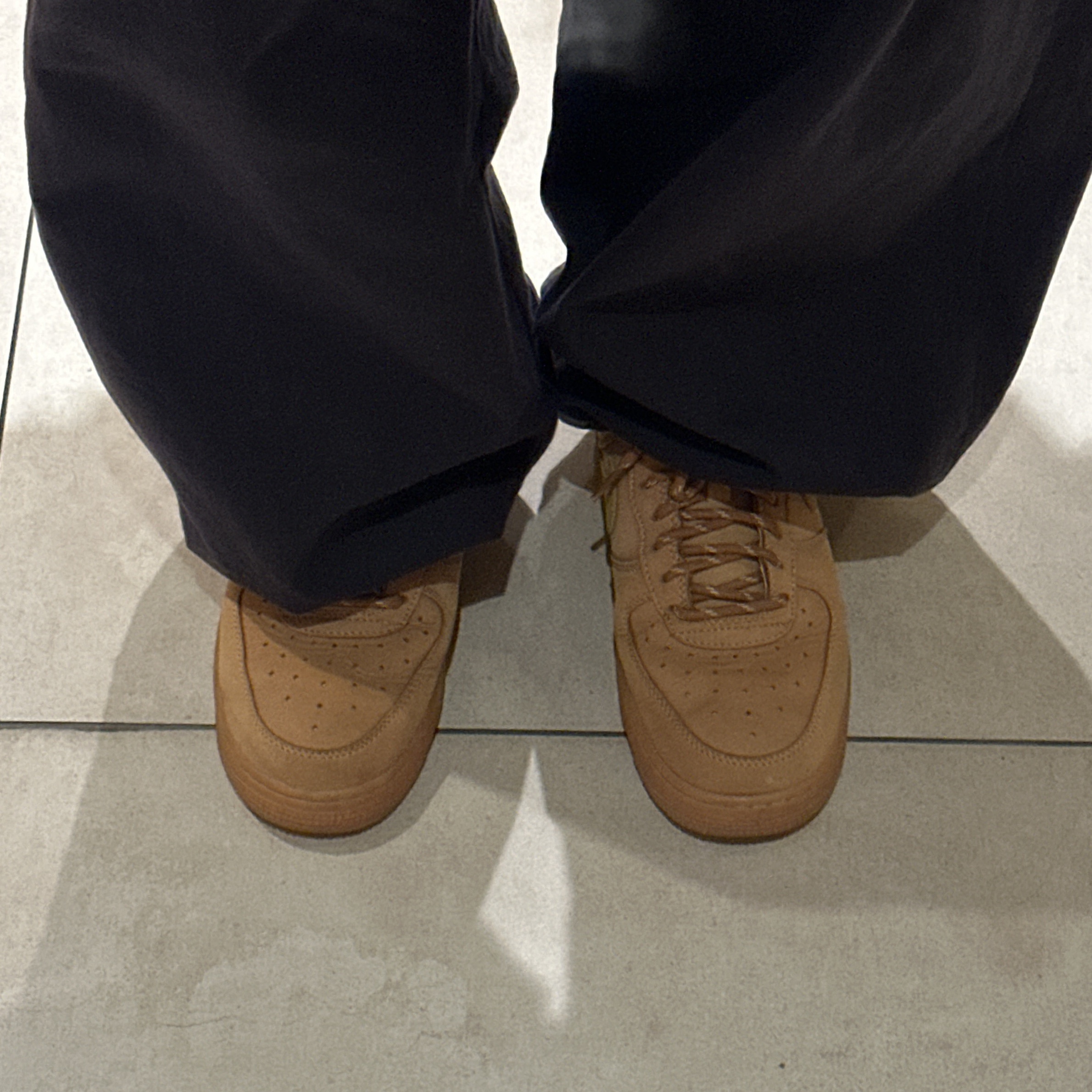 Nike Air Force 1 '07 WB Flax 착용 스타일