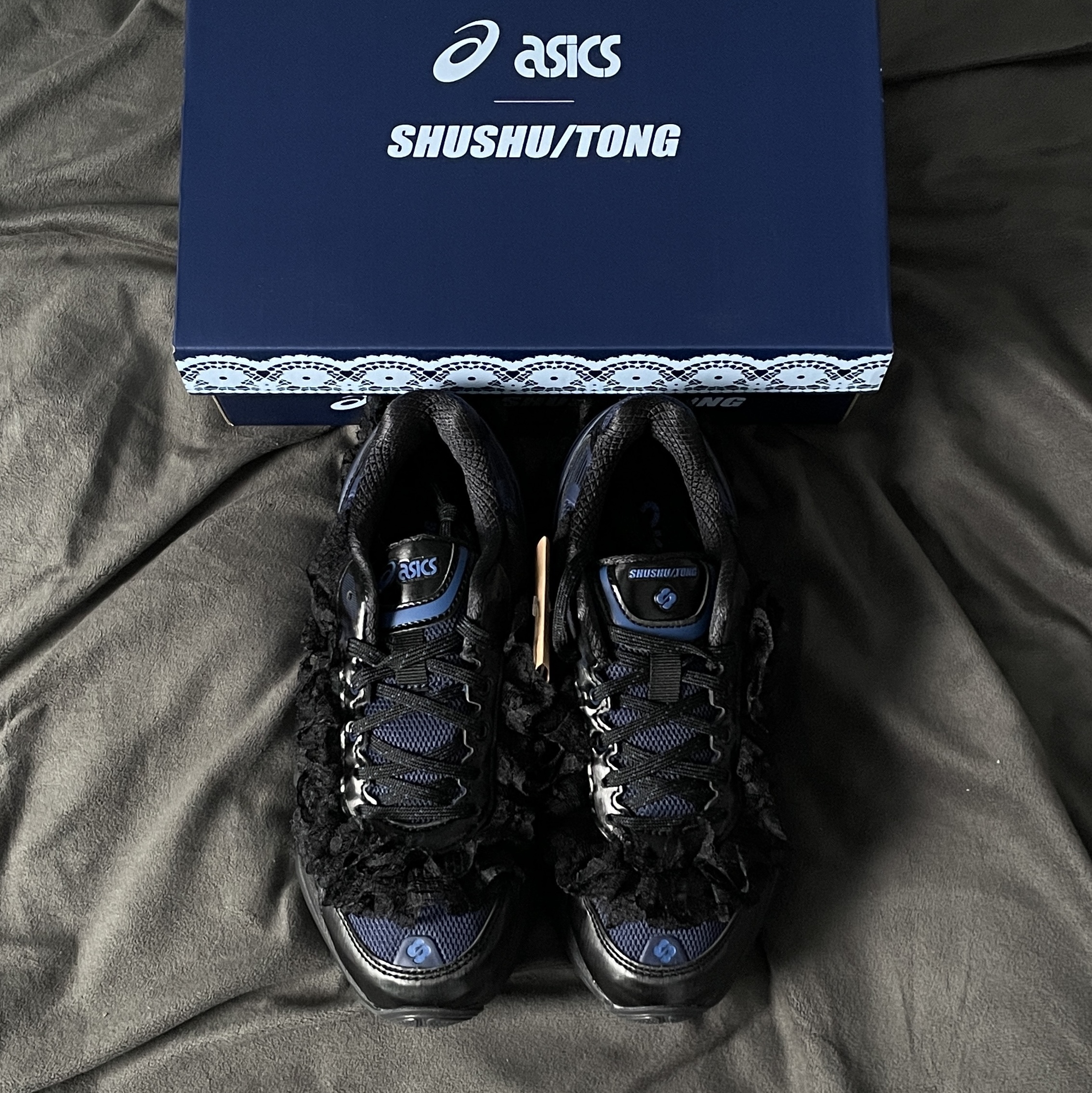Asics x Shushu Tong Gel-Kinetic Fluent Blue Expanse Monaco Blue 착용 스타일