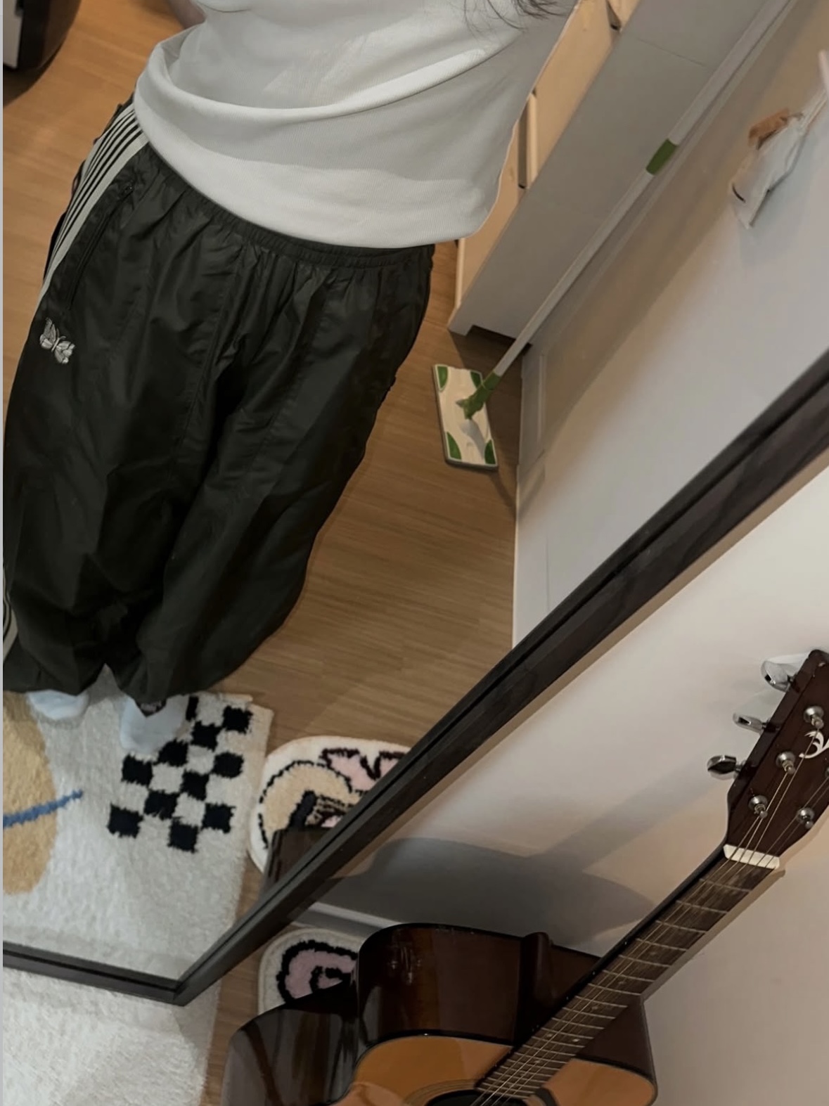 Needles x LHP H.D. Nylon Track Pants Olive 착용 스타일