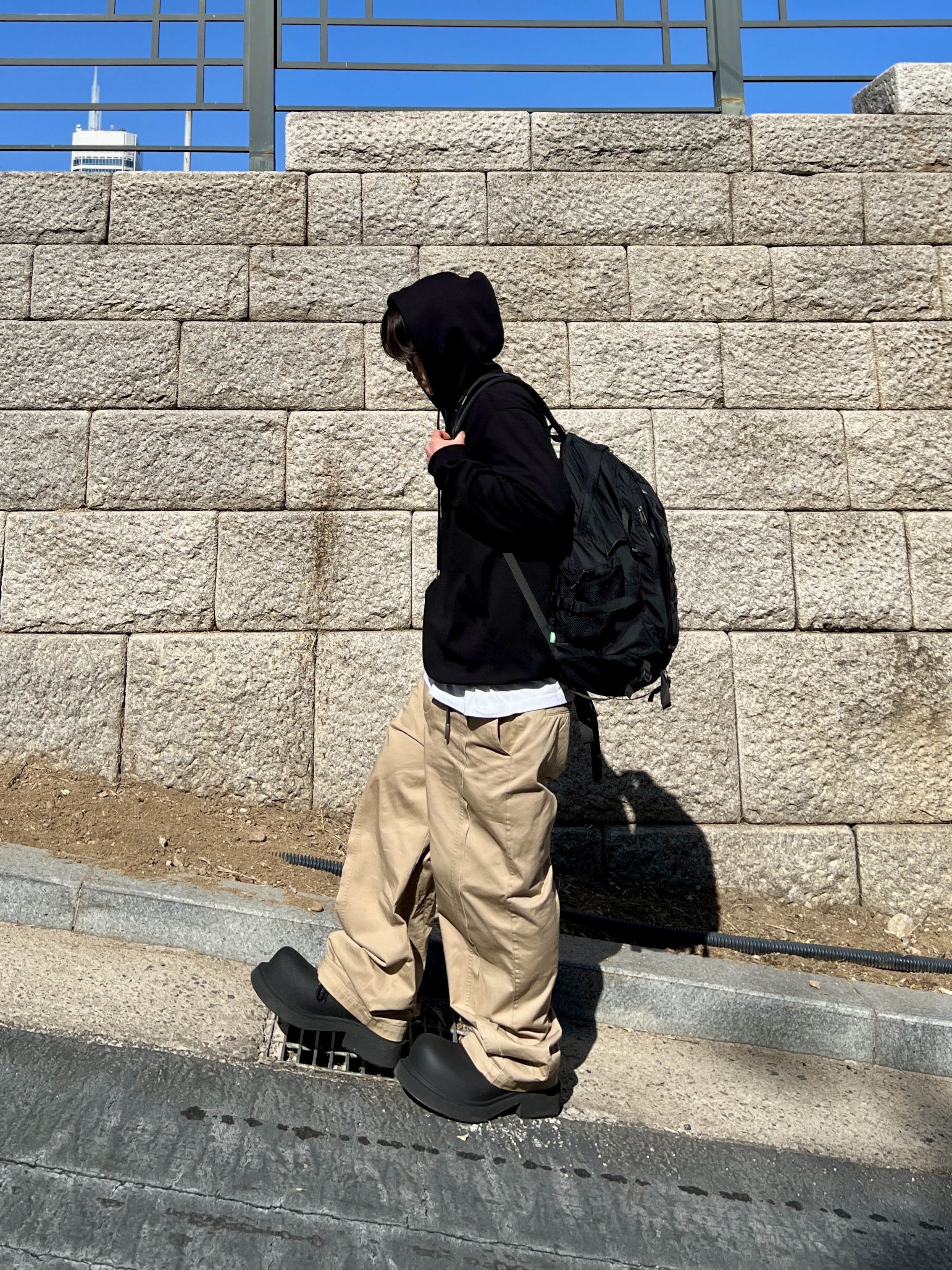Balenciaga Steroid Derby Black, The North Face Big Shot Black 착용 스타일 - 2