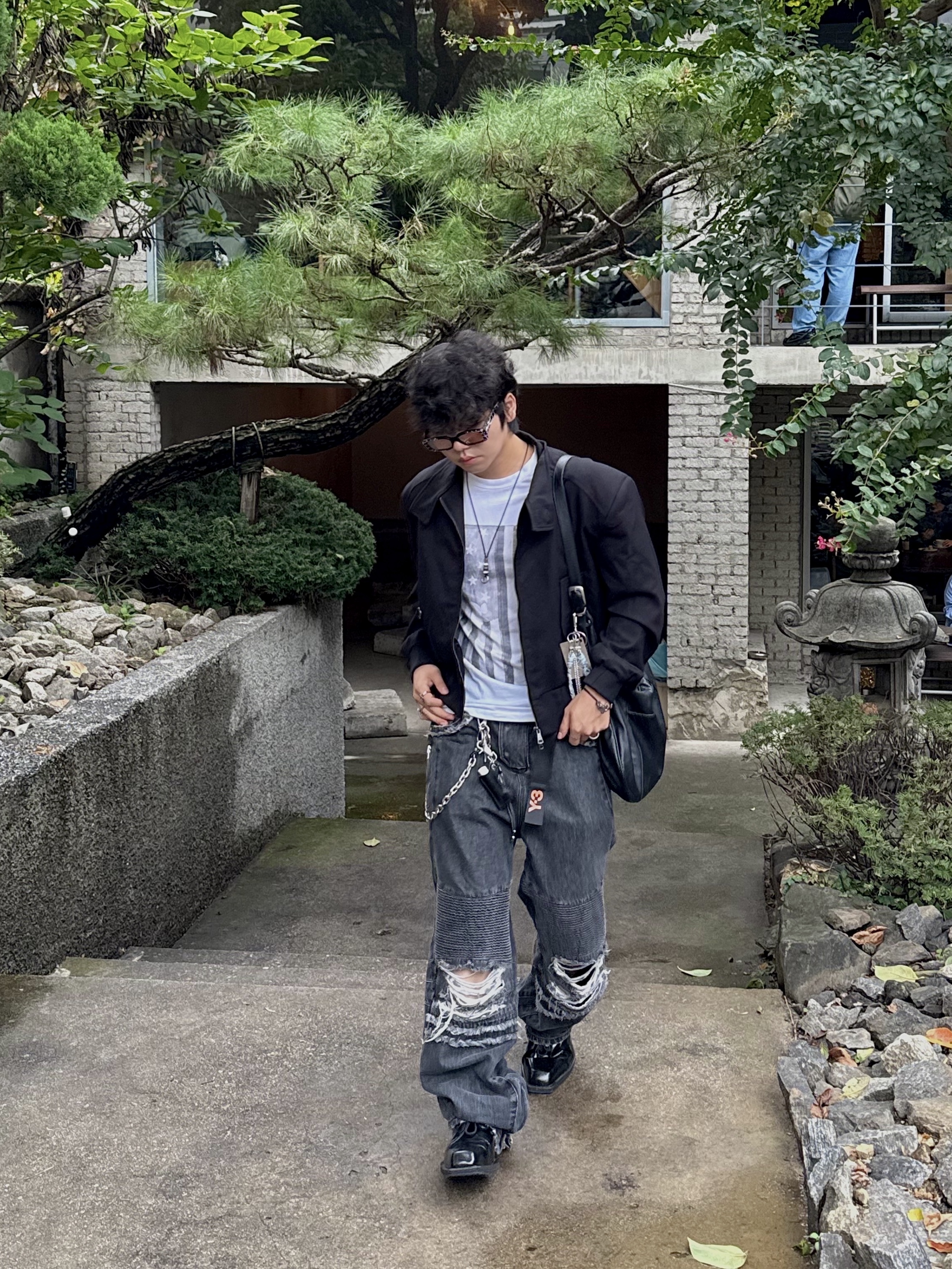 Remagine Hybrid Derby Shoes Starting Blocks Black White Silver, Gentle Monster Atomic 02 Silver 착용 스타일 - 3