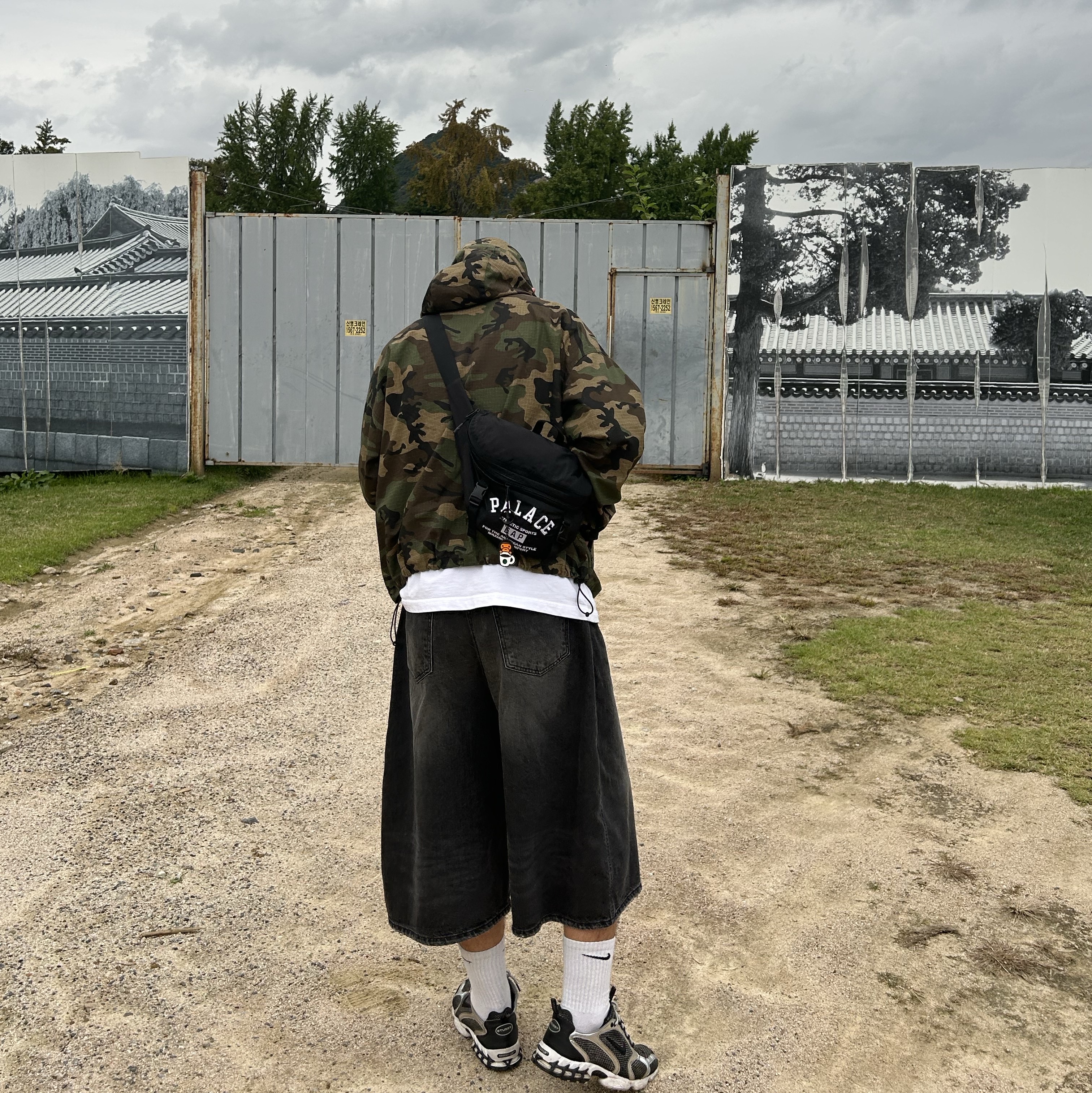 Nike ACG Trail Cap Black, Palace x Gap Backpack Black - 24SS 착용 스타일 - 2