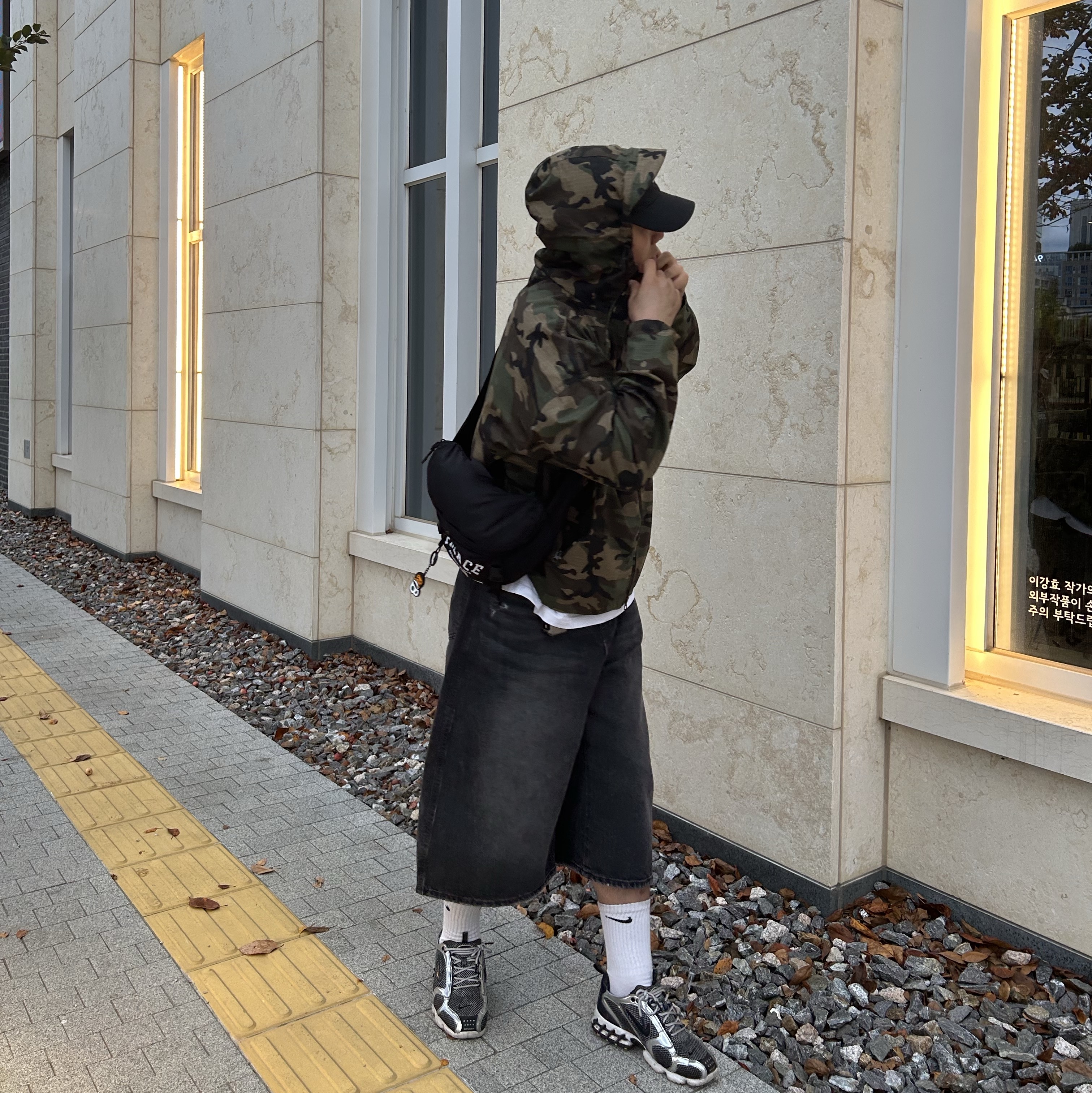 Nike ACG Trail Cap Black, Palace x Gap Backpack Black - 24SS 착용 스타일 - 8