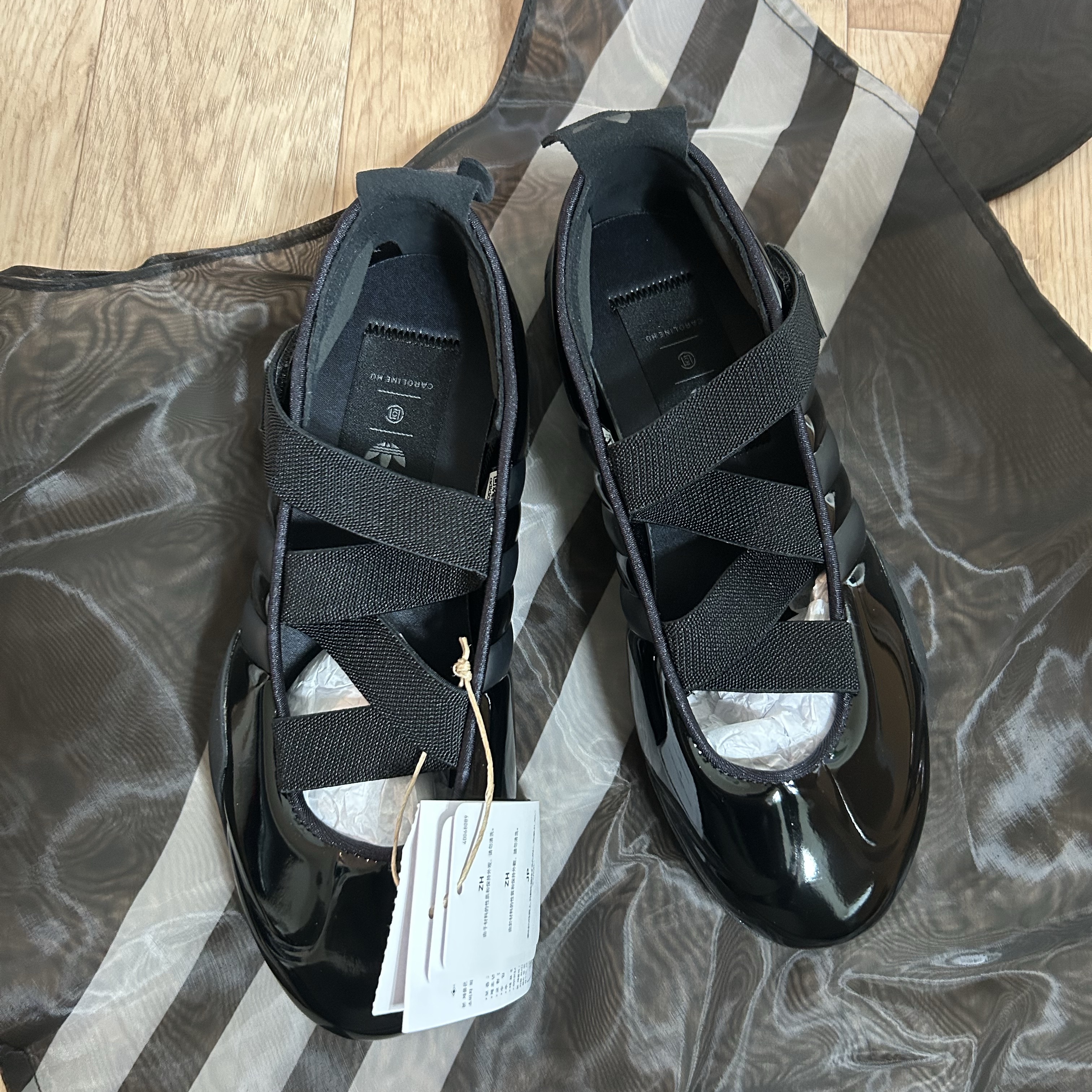 (W) Adidas x Caroline Hu Clot Taekwondo Core Black Carbon 착용 스타일