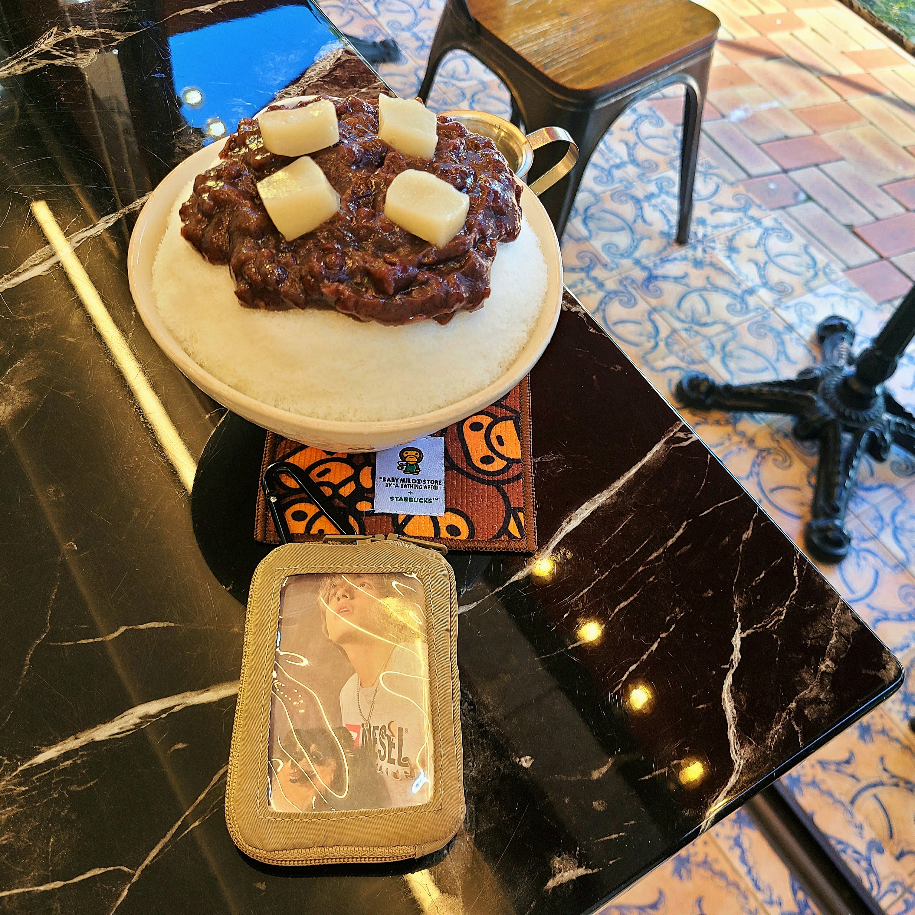 Starbucks x BAPE Baby Milo Coaster, Human Made Military Card Case Beige 착용 스타일