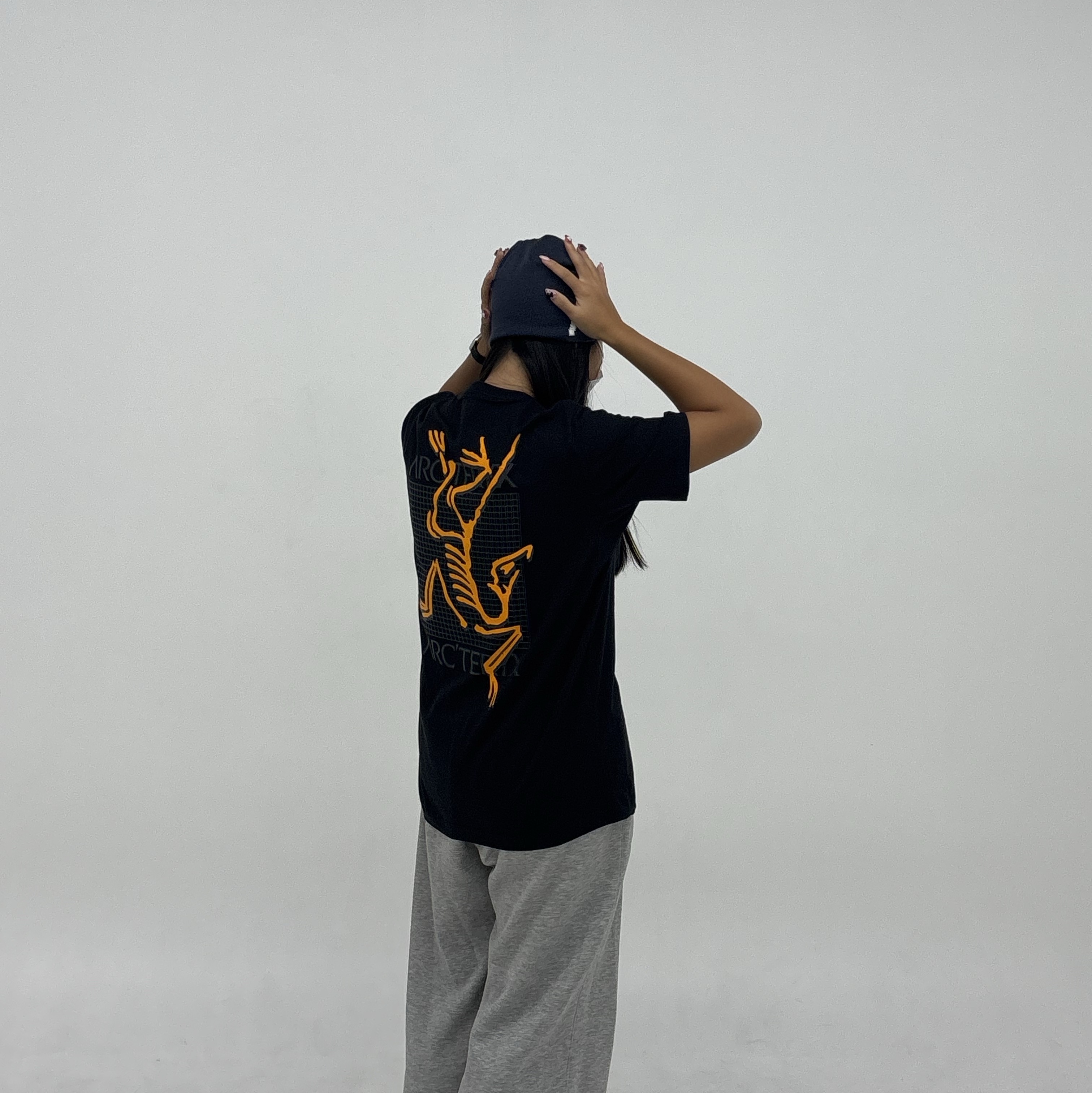 Arc'teryx Arc'Multi Bird Logo SS T-Shirt Black 착용 스타일