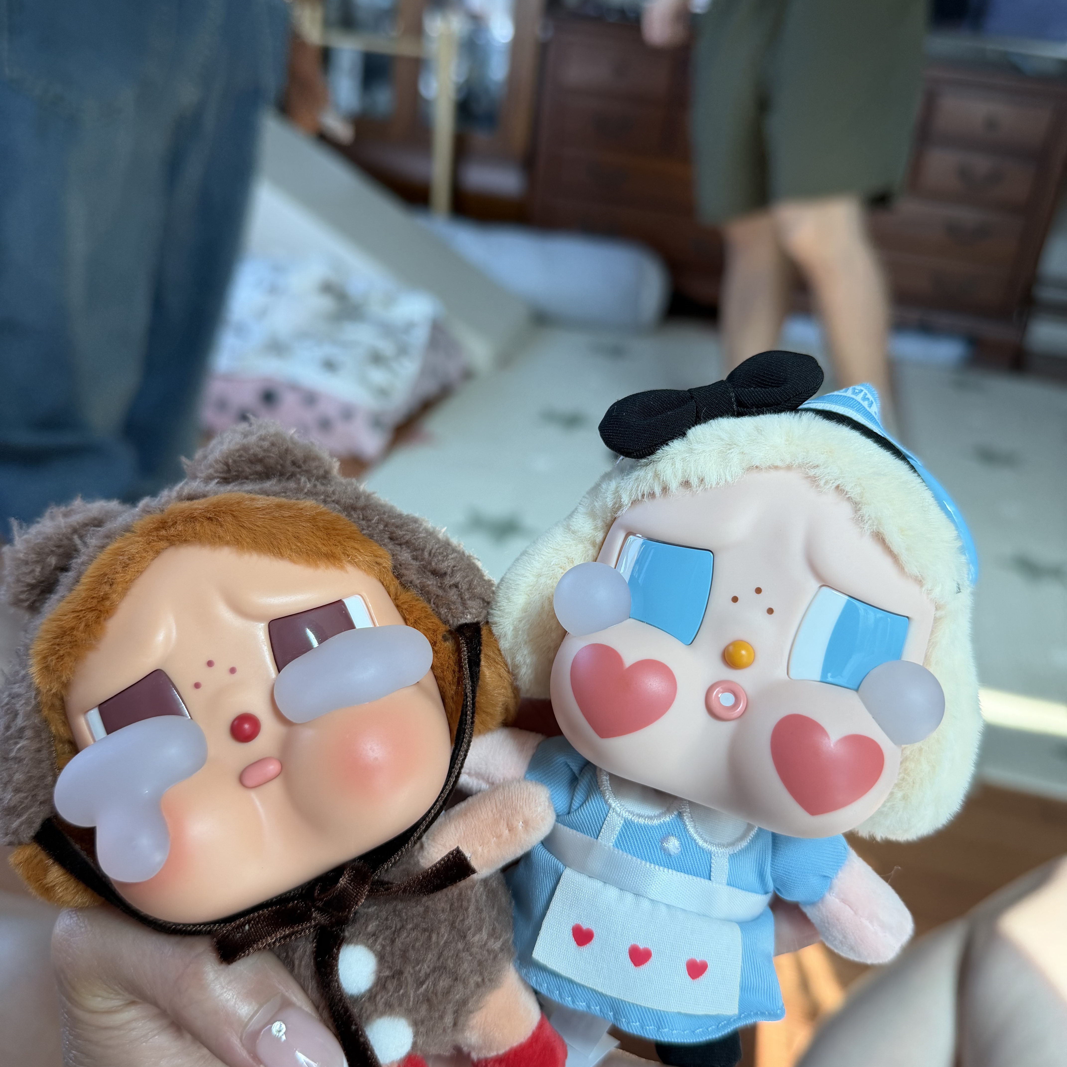 Pop Mart Crybaby Crying Again Series Plush Keyring Sealed Case (1 Blind Box) 착용 스타일