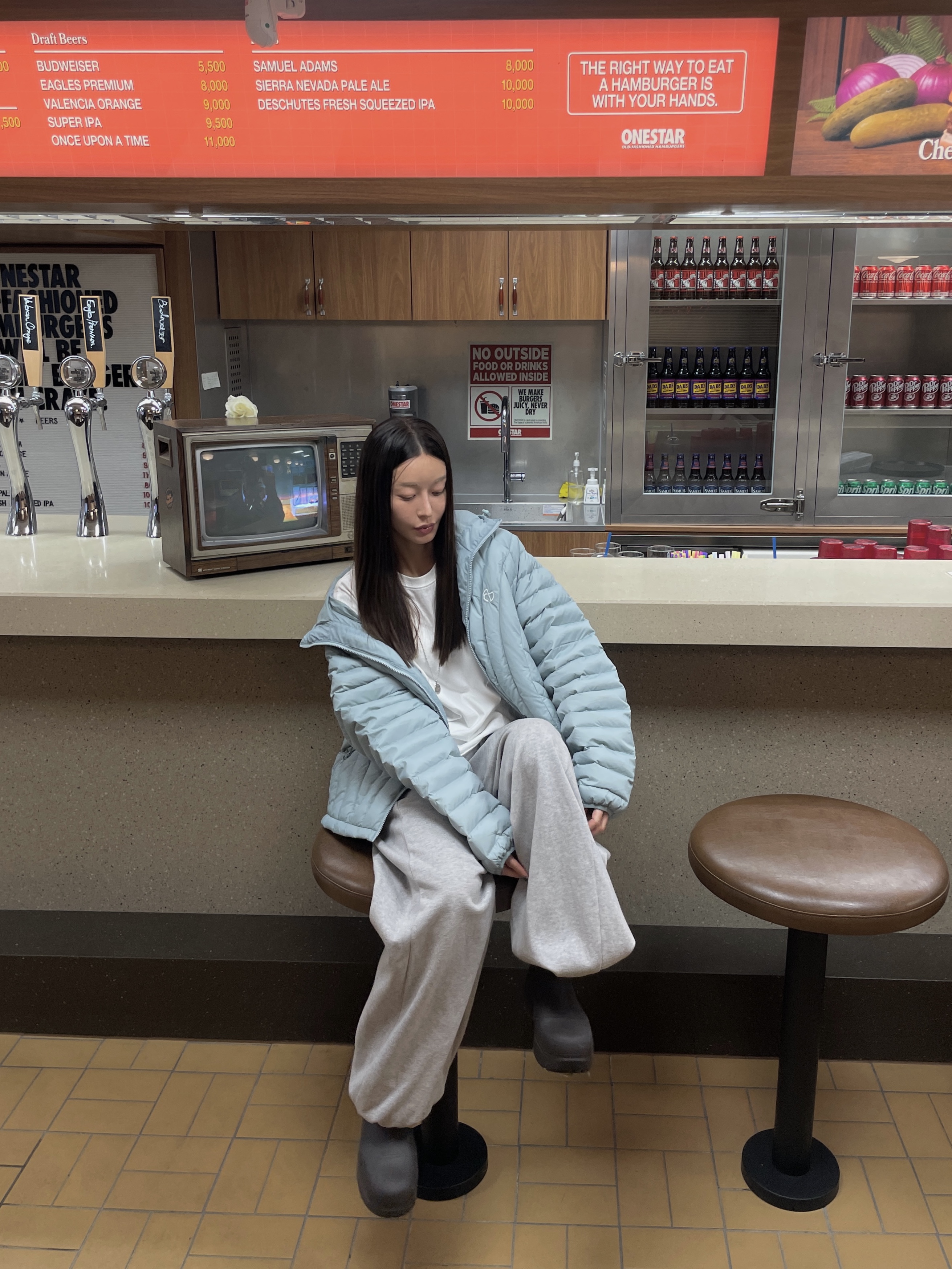 [KREAM 단독] NOMANUAL Nubes Light Duck Down Marina, Salomon Mont 2L Crossbody Bag Mint 착용 스타일 - 4