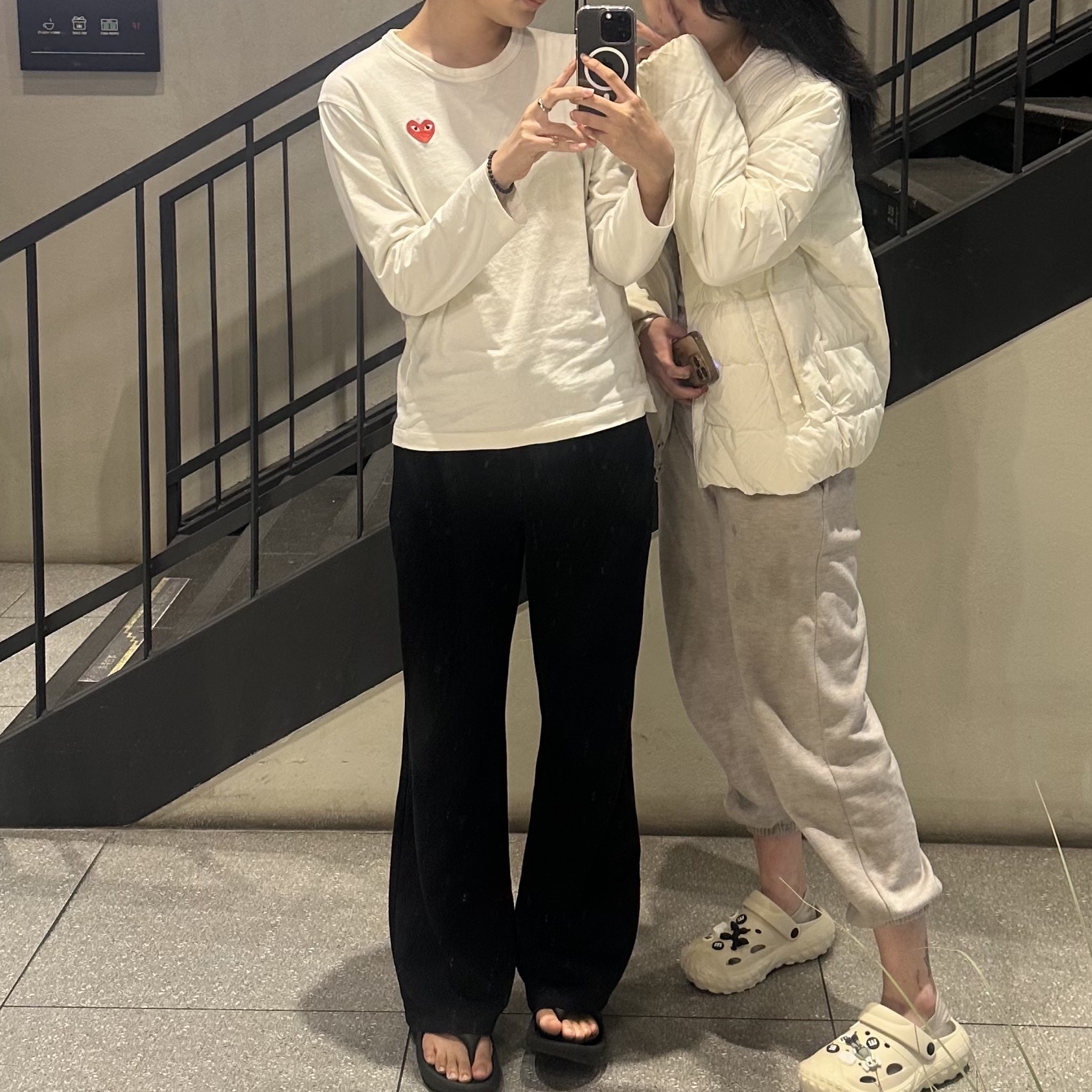 Play Comme des Garcons LS T-Shirt White 착용 스타일