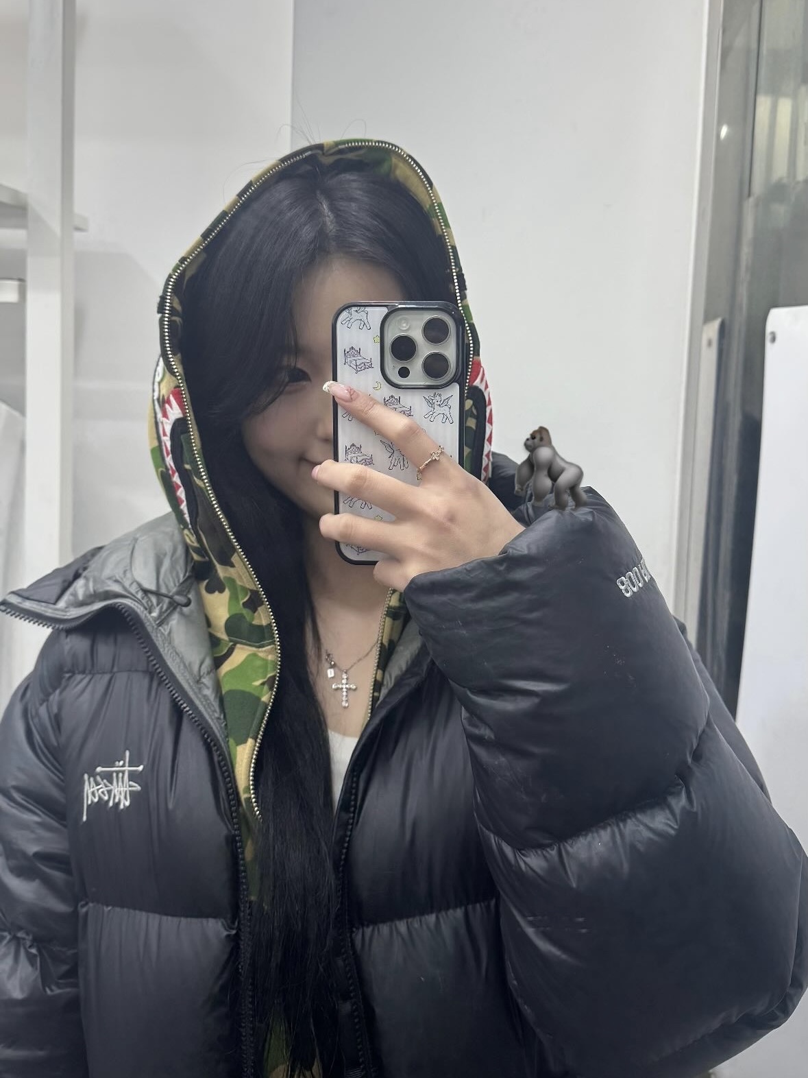 Stussy Down Parka Micro Ripstop Phantom Black, BAPE ABC Camo Shark Full Zip Hoodie Green 착용 스타일
