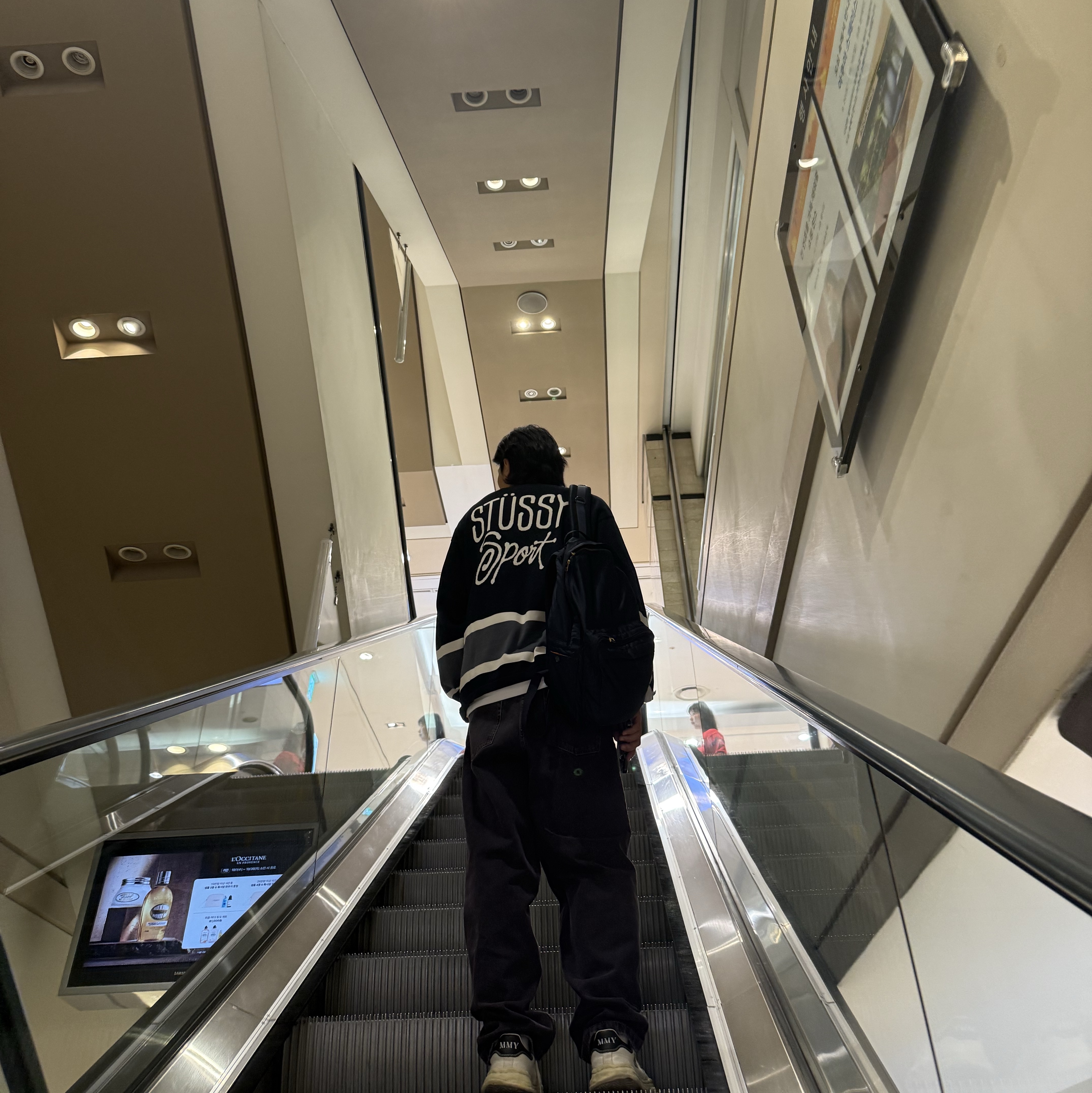 Stussy Hockey Sweater Black 착용 스타일