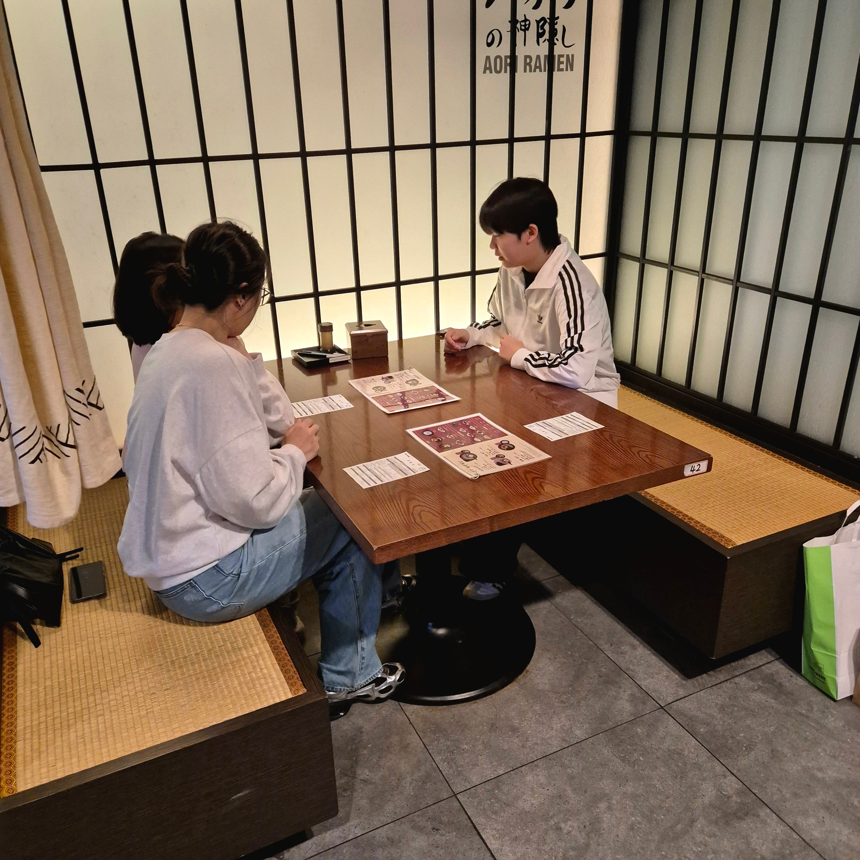 Maison Mihara Yasuhiro Blakey OG Sole Canvas Low-top Sneakers Black White, Casio G-Shock GM-2100-1A 착용 스타일 - 3