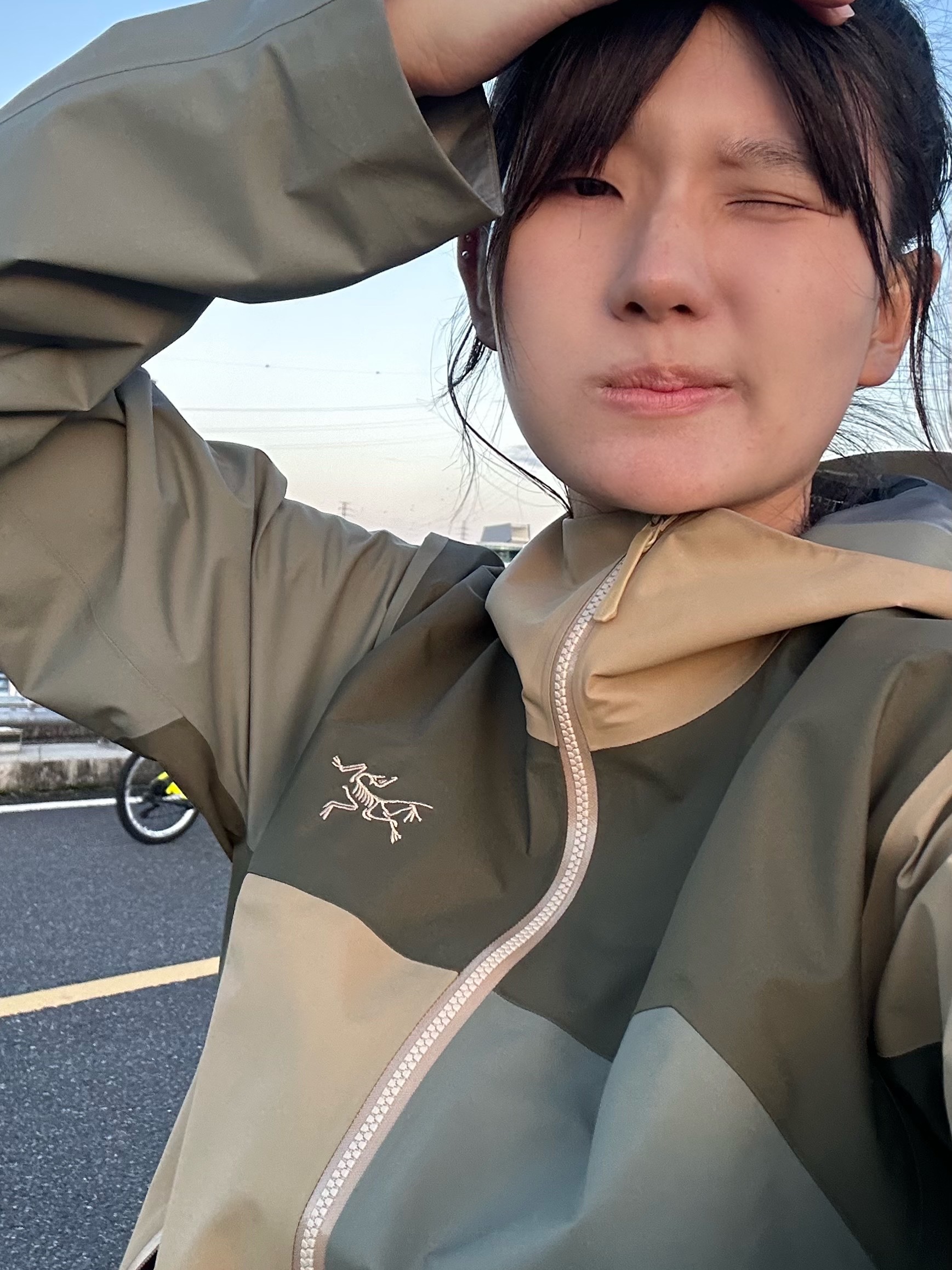 (W) Arc'teryx Beta Jacket Canvas Forage 착용 스타일