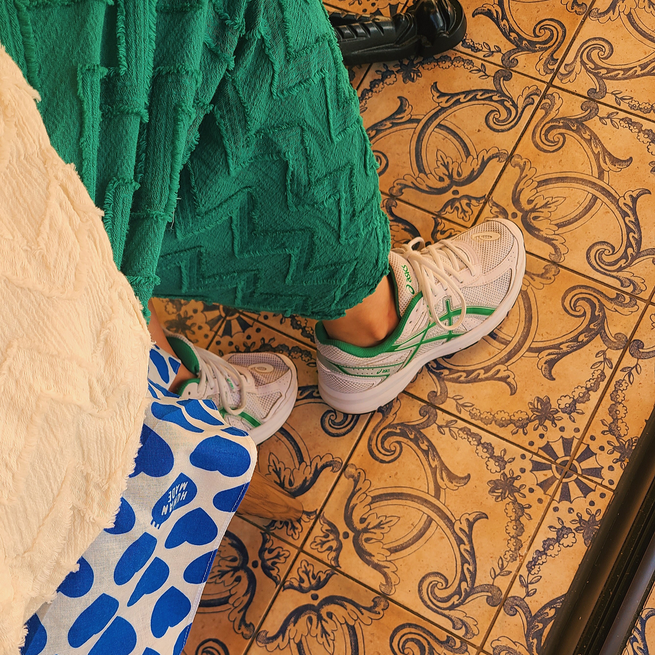 Asics Jog 100 S White Green - 2E Wide, Human Made Big Bandana #2 Navy 착용 스타일 - 2