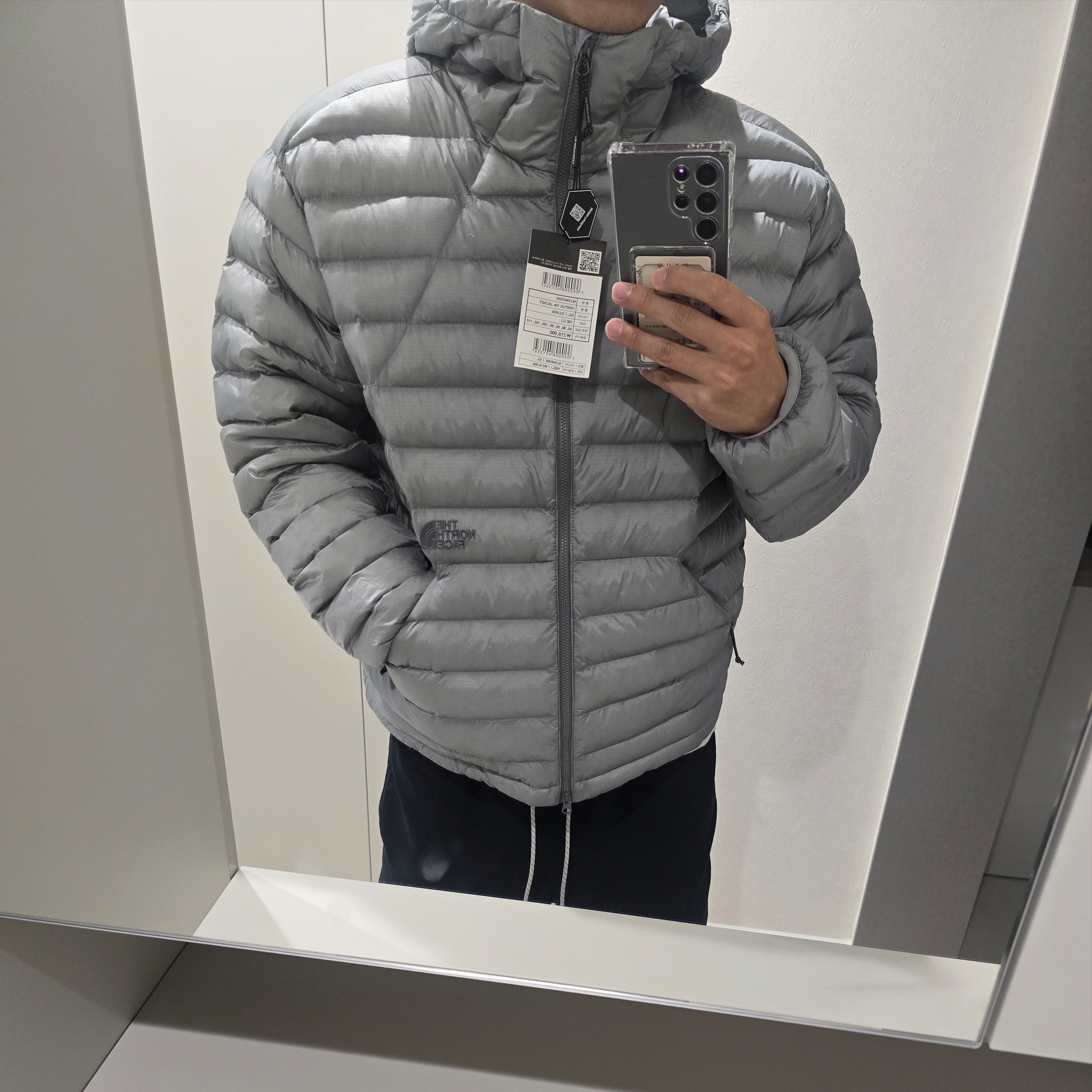 The North Face Ventus On Jacket Silver 착용 스타일 - 1