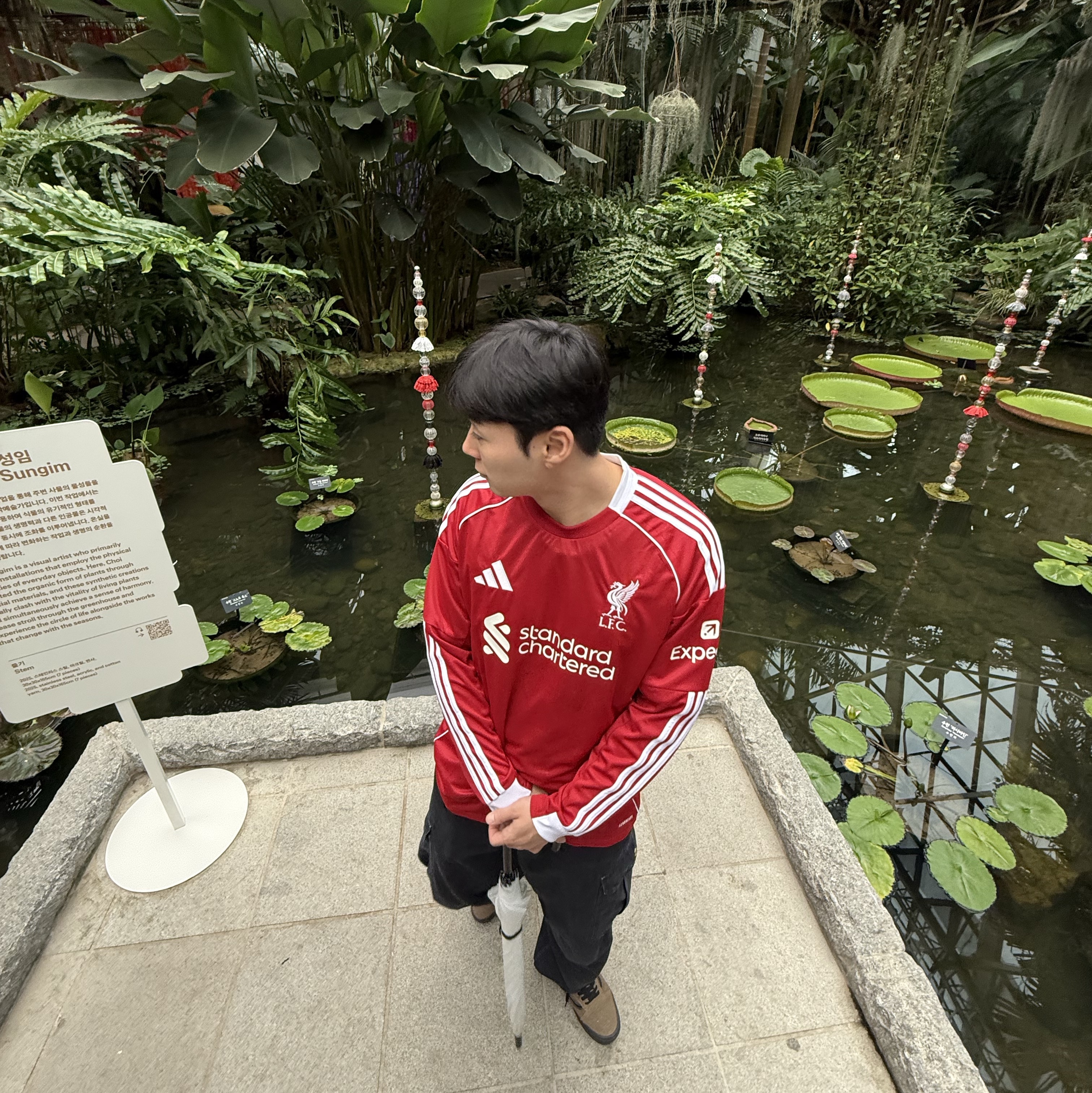 Adidas Liverpool FC 2025/26 Home Long Sleeve Jersey Strawberry Red - KR Sizing (Non Marking Ver.) 착용 스타일