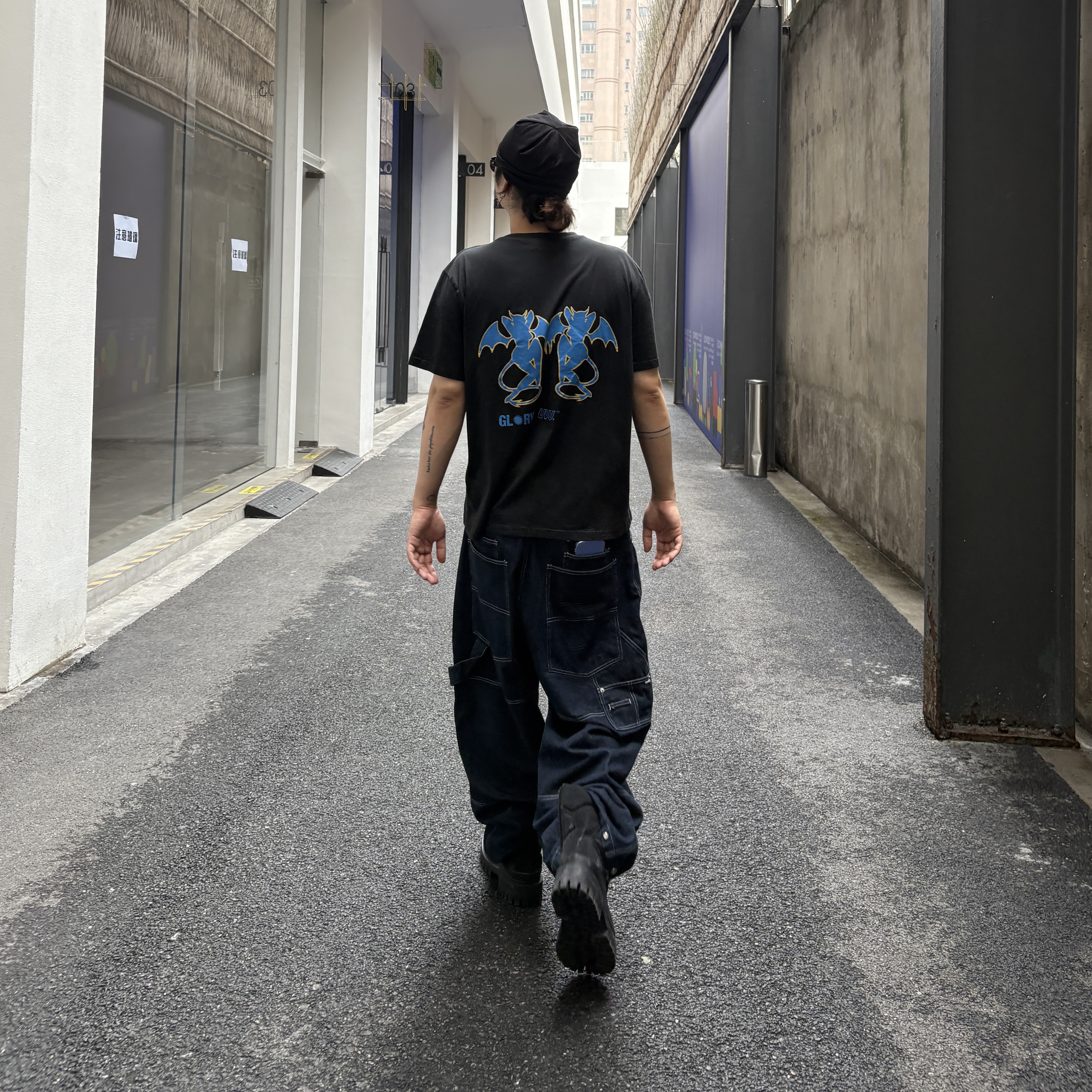 Flavorism Carpenter Wide Baggy jeans Deep Indigo, Balenciaga Combat Strike 20mm Boots Black 착용 스타일