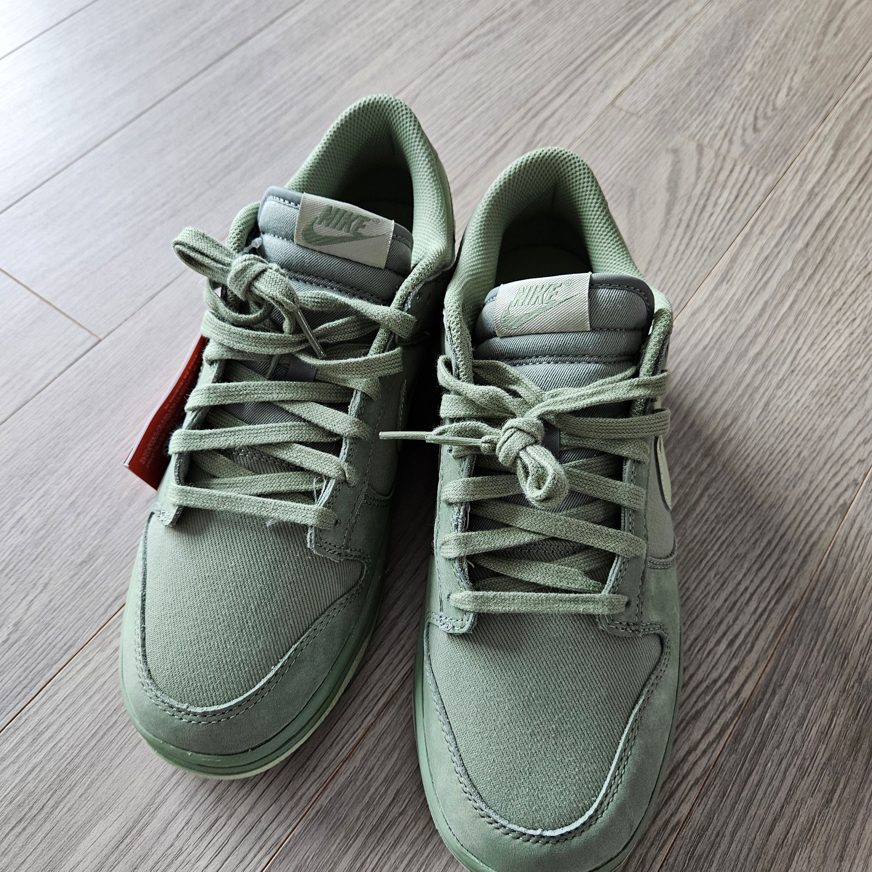 Nike Dunk Low PRM Oil Green 착용 스타일