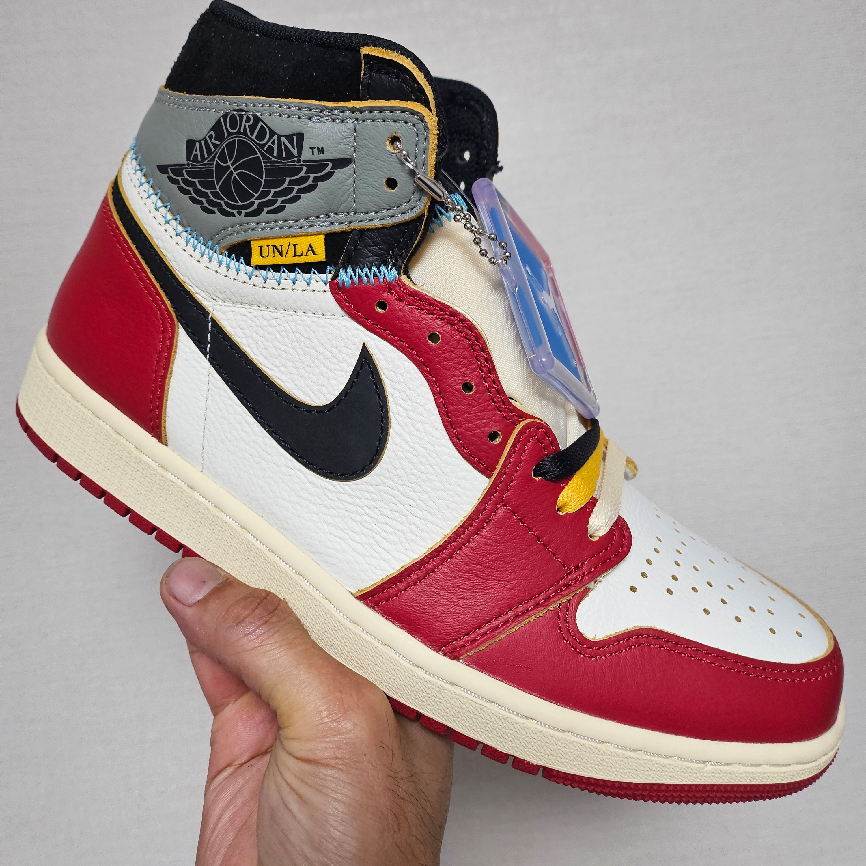 Jordan 1 x Union Retro High OG Chicago Shadow 착용 스타일 - 1